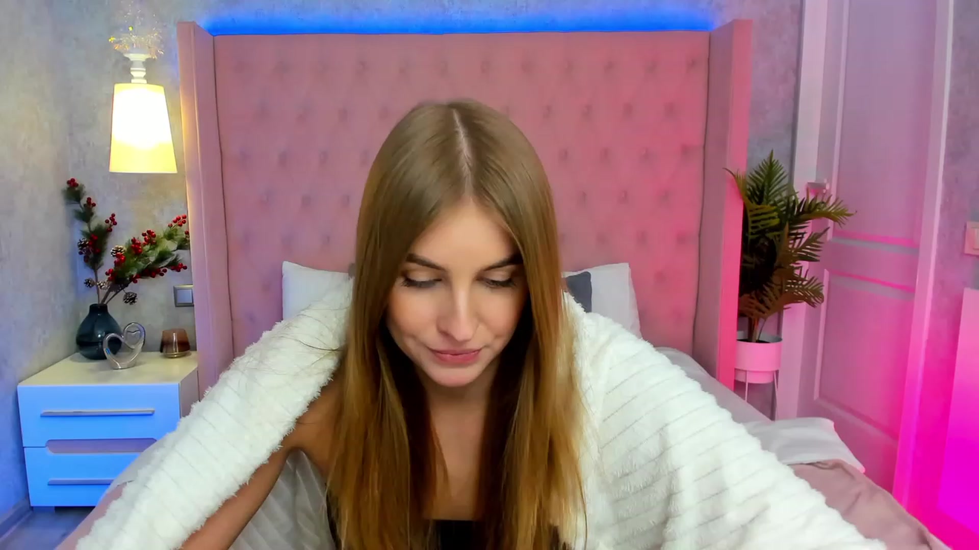 Gallery image thumbnail from StacyJey's myfreecams stream on, 01/10/2024, 09:29 image 7 of 20