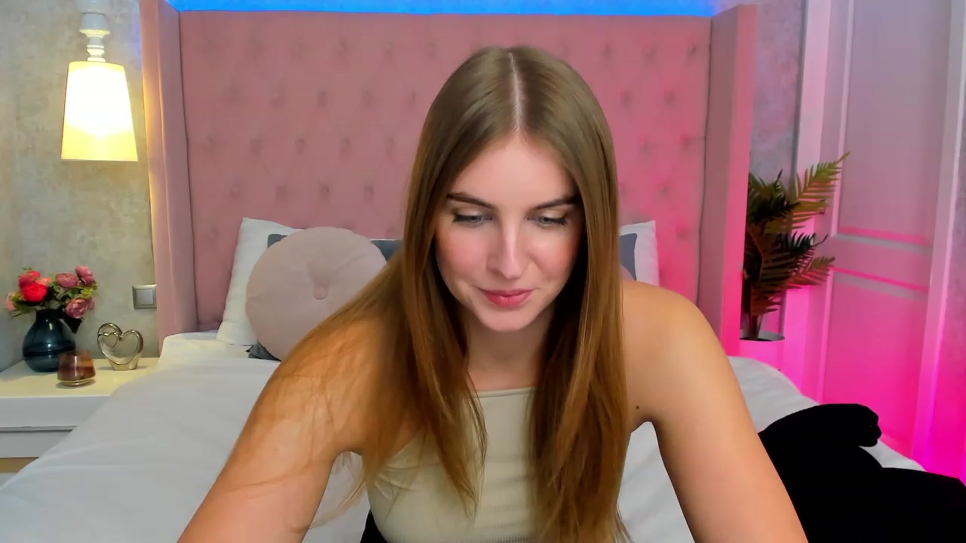 Gallery image thumbnail from StacyJey's myfreecams stream on, 02/03/2024, 12:59 image 12 of 20