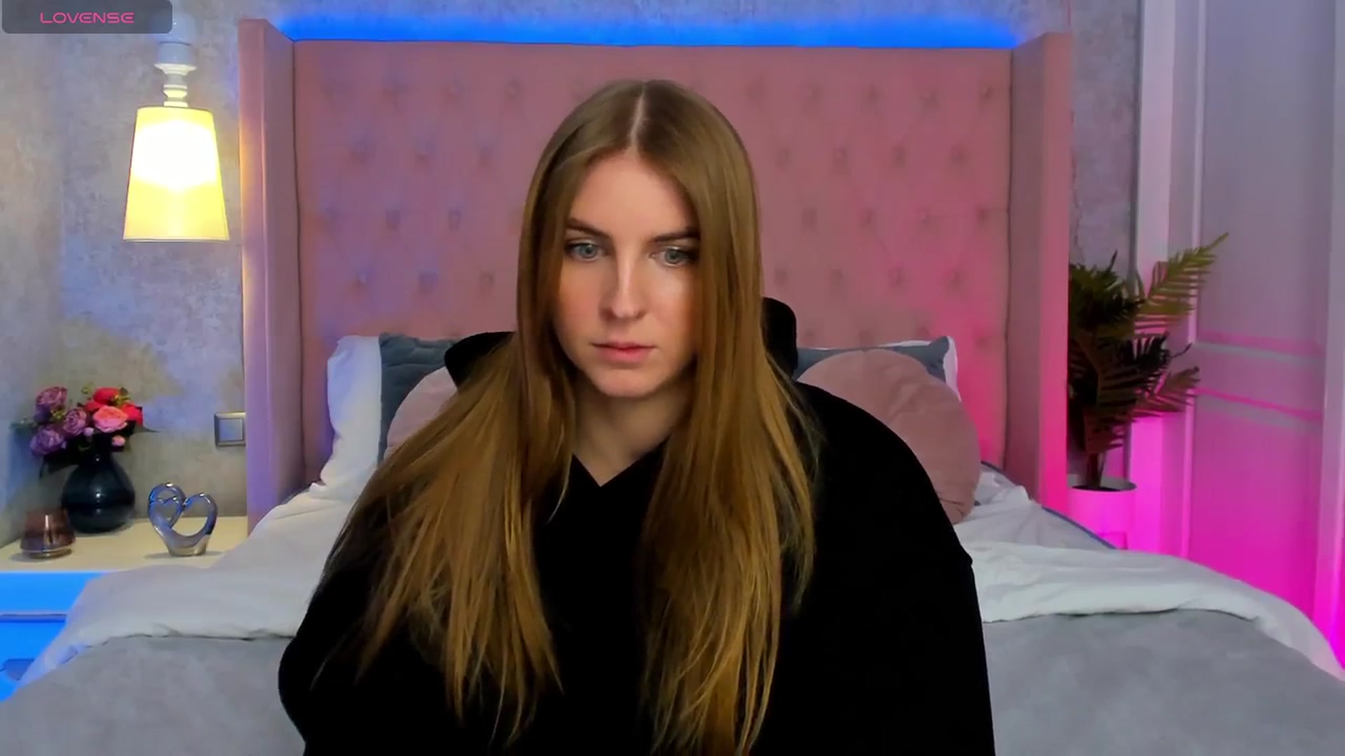 Gallery image thumbnail from StacyJey's myfreecams stream on, 02/20/2024, 13:01 image 16 of 20