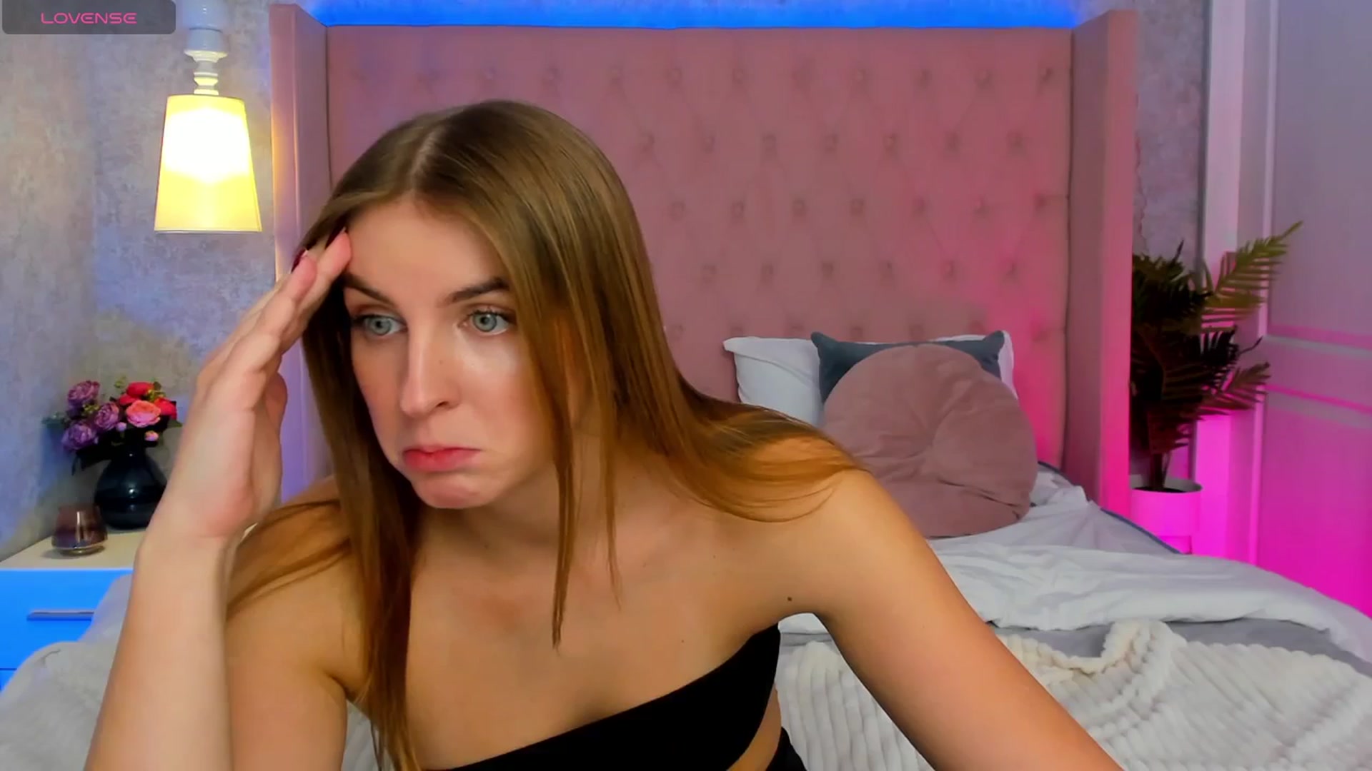 Gallery image thumbnail from StacyJey's myfreecams stream on, 02/20/2024, 13:01 image 8 of 20