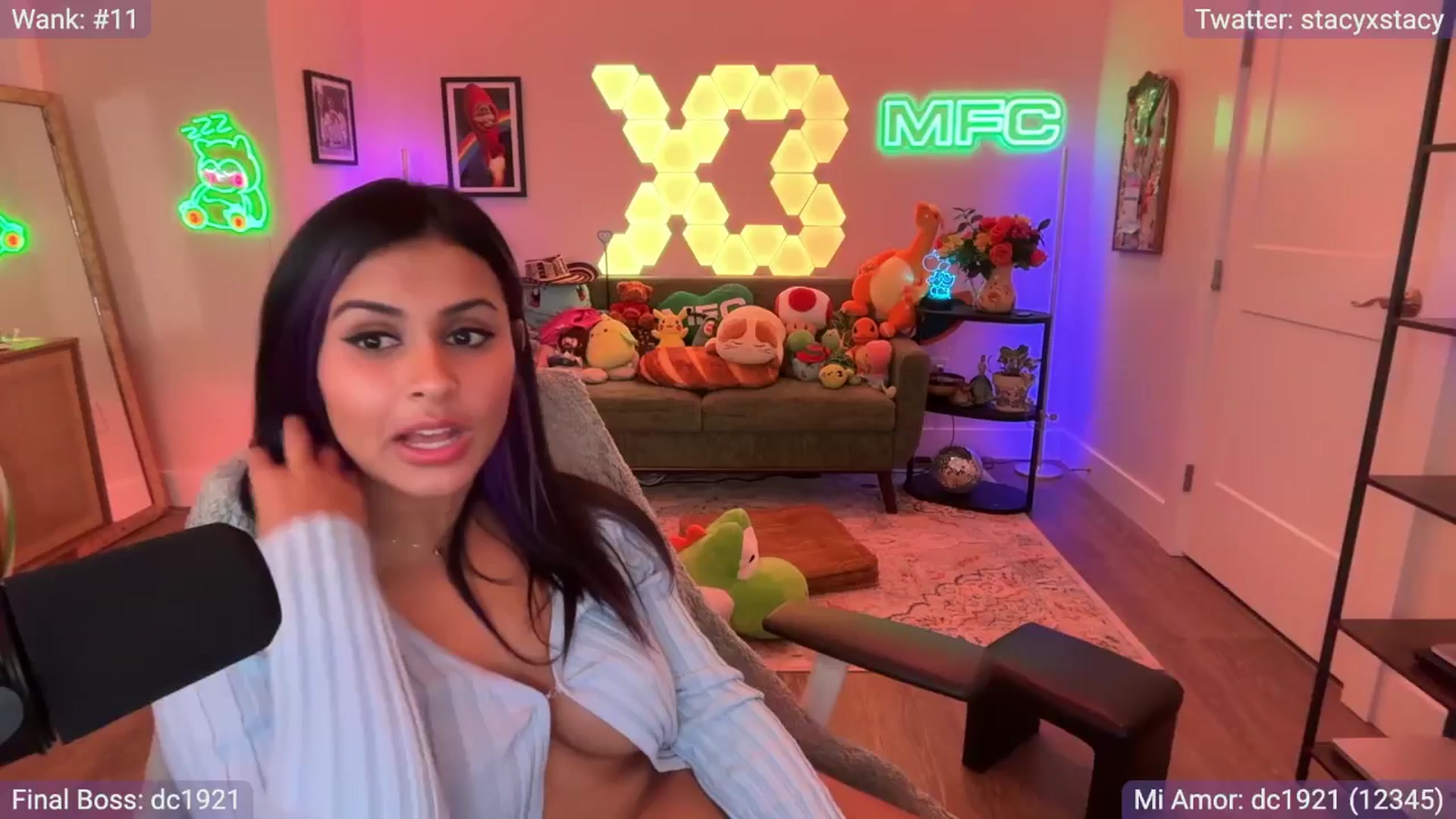 Gallery image thumbnail from StacyMayhem's myfreecams stream on, 02/02/2026, 10:40 image 11 of 20