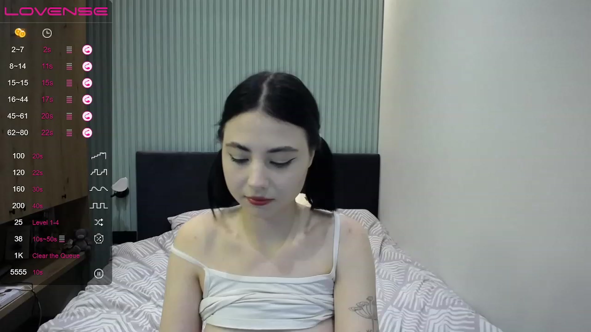 Gallery image thumbnail from StacySun's myfreecams stream on, 04/13/2023, 24:05 image 7 of 20