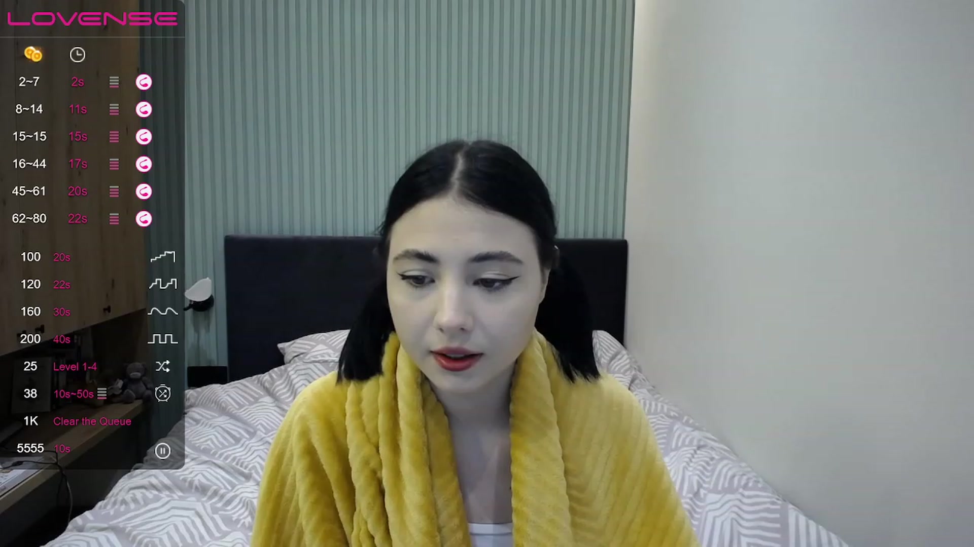 Gallery image thumbnail from StacySun's myfreecams stream on, 04/13/2023, 24:05 image 5 of 20