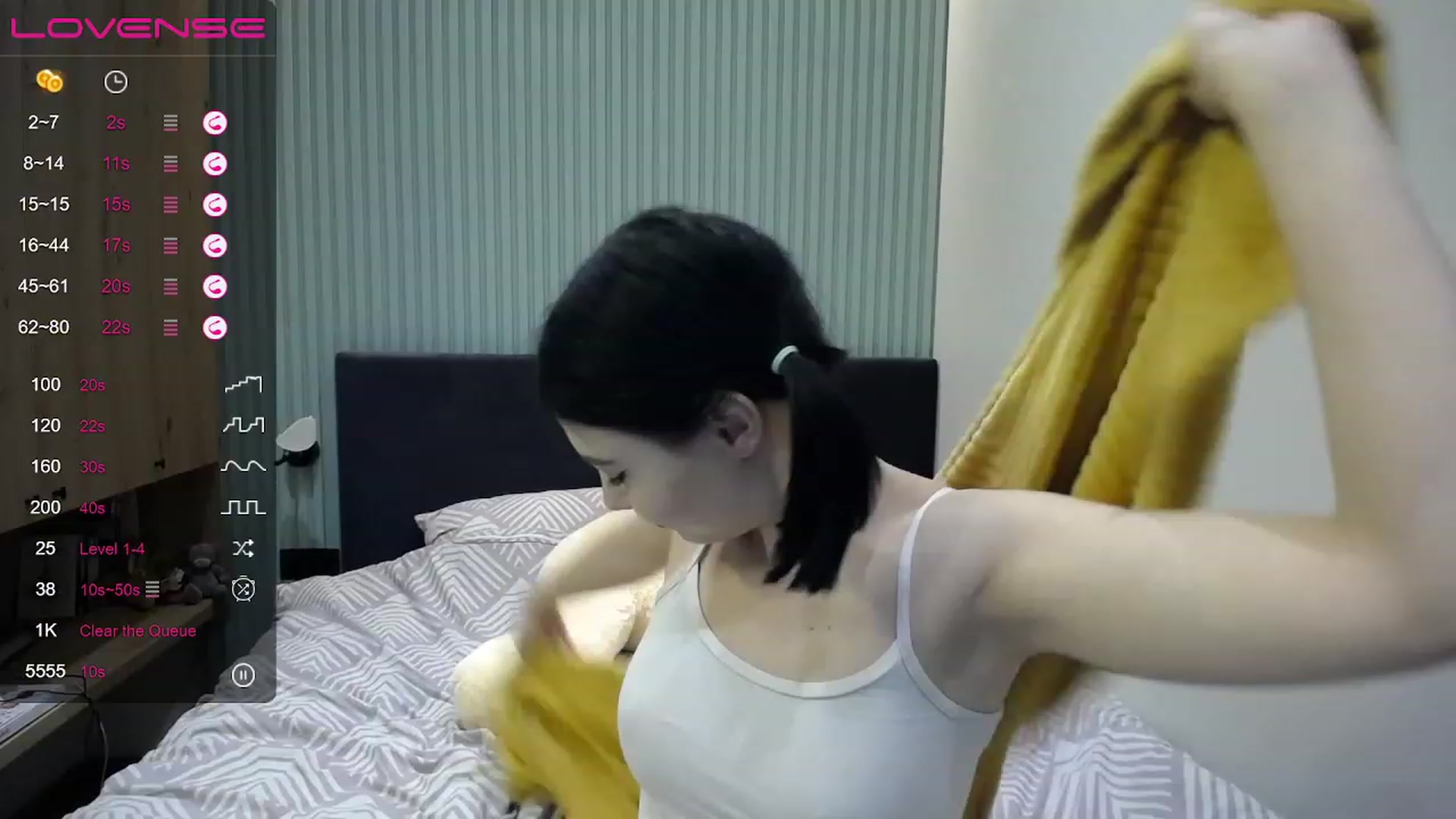 Gallery image thumbnail from StacySun's myfreecams stream on, 04/13/2023, 24:05 image 3 of 20