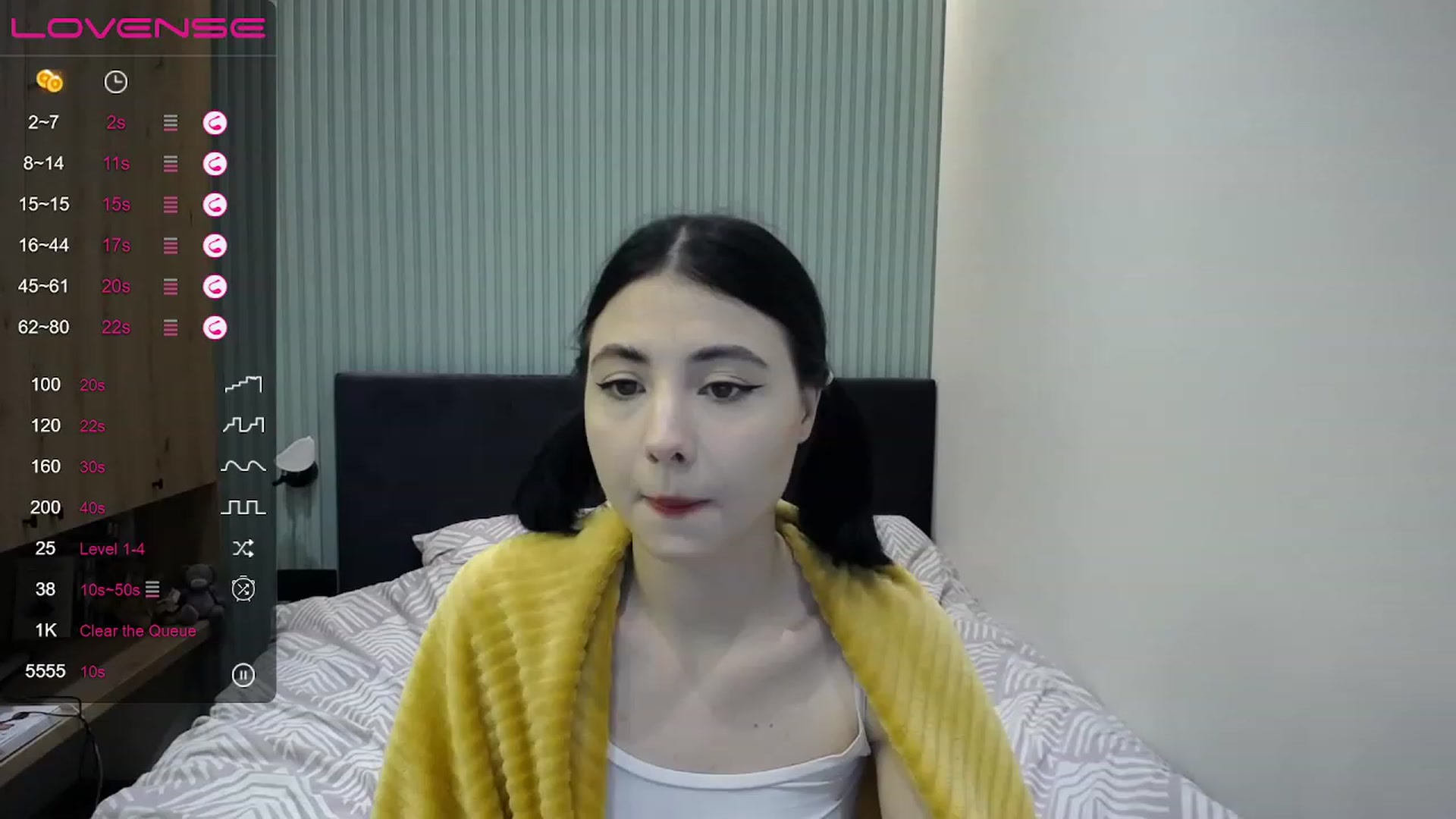 Gallery image thumbnail from StacySun's myfreecams stream on, 04/13/2023, 24:05 image 8 of 20