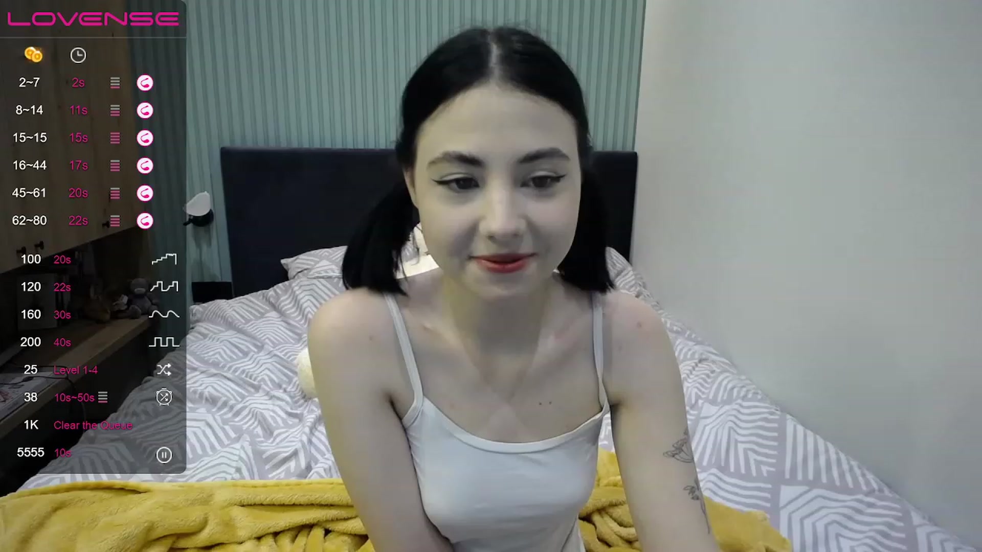 Gallery image thumbnail from StacySun's myfreecams stream on, 04/13/2023, 24:05 image 12 of 20