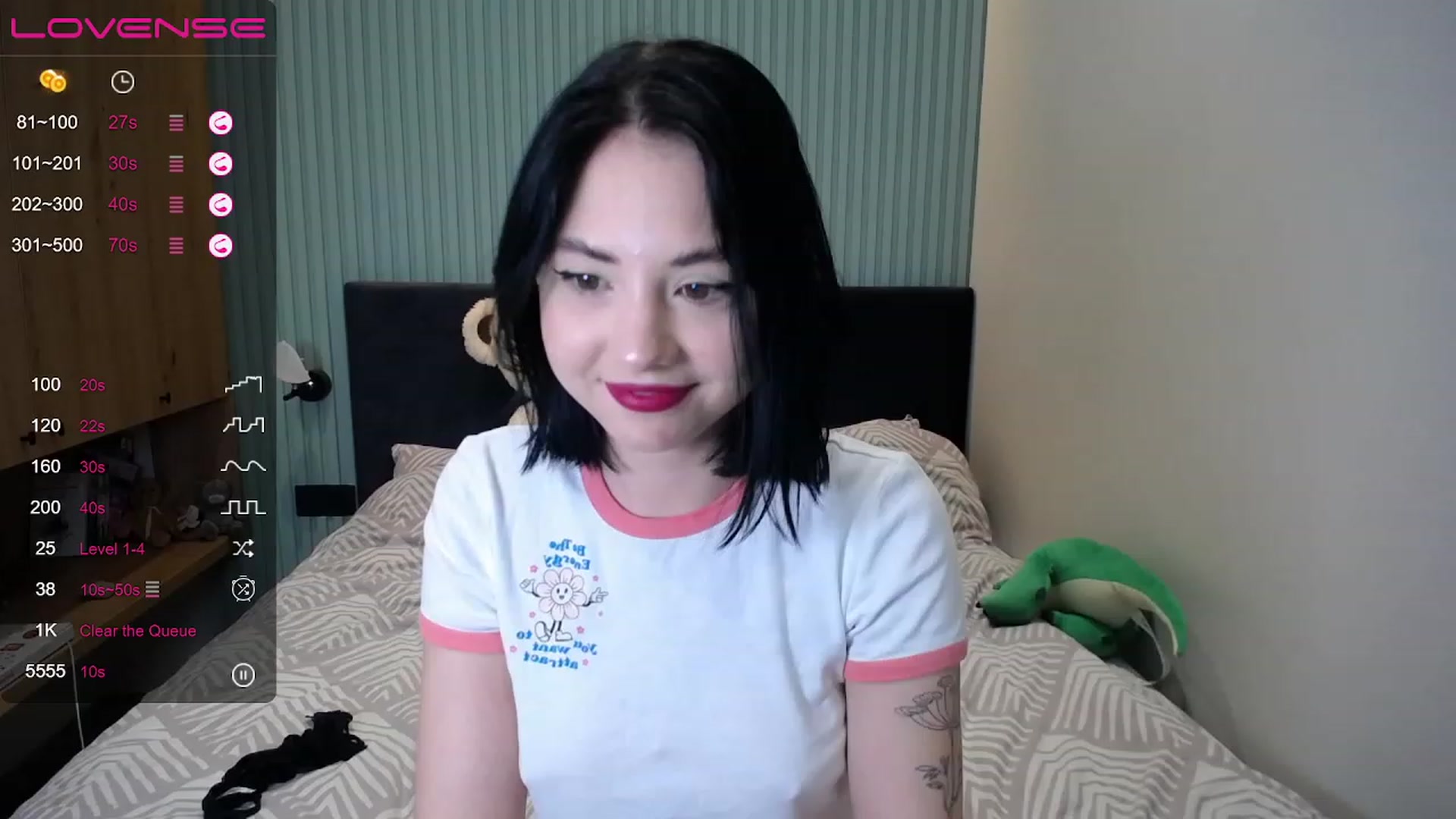 Gallery image thumbnail from StacySun's myfreecams stream on, 04/20/2023, 24:01 image 19 of 20
