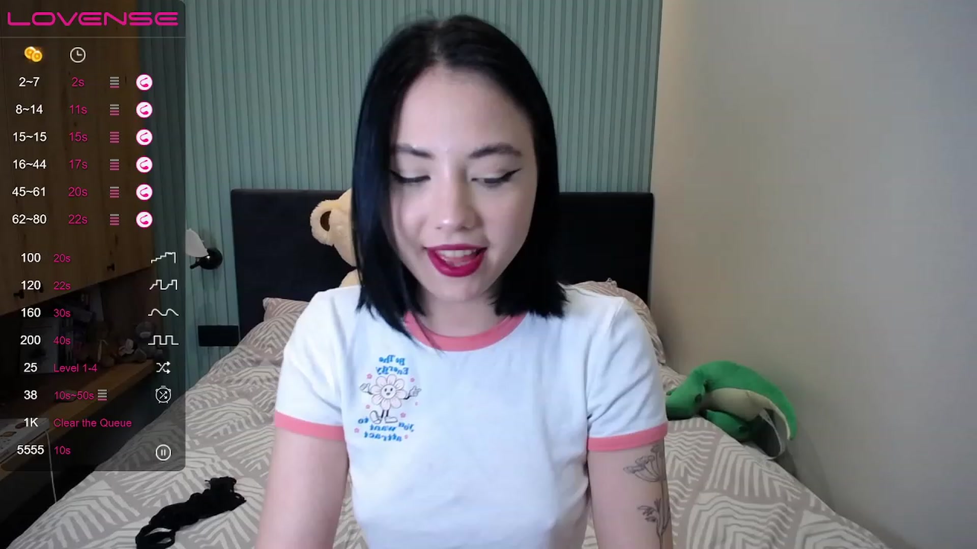 Gallery image thumbnail from StacySun's myfreecams stream on, 04/20/2023, 24:01 image 20 of 20