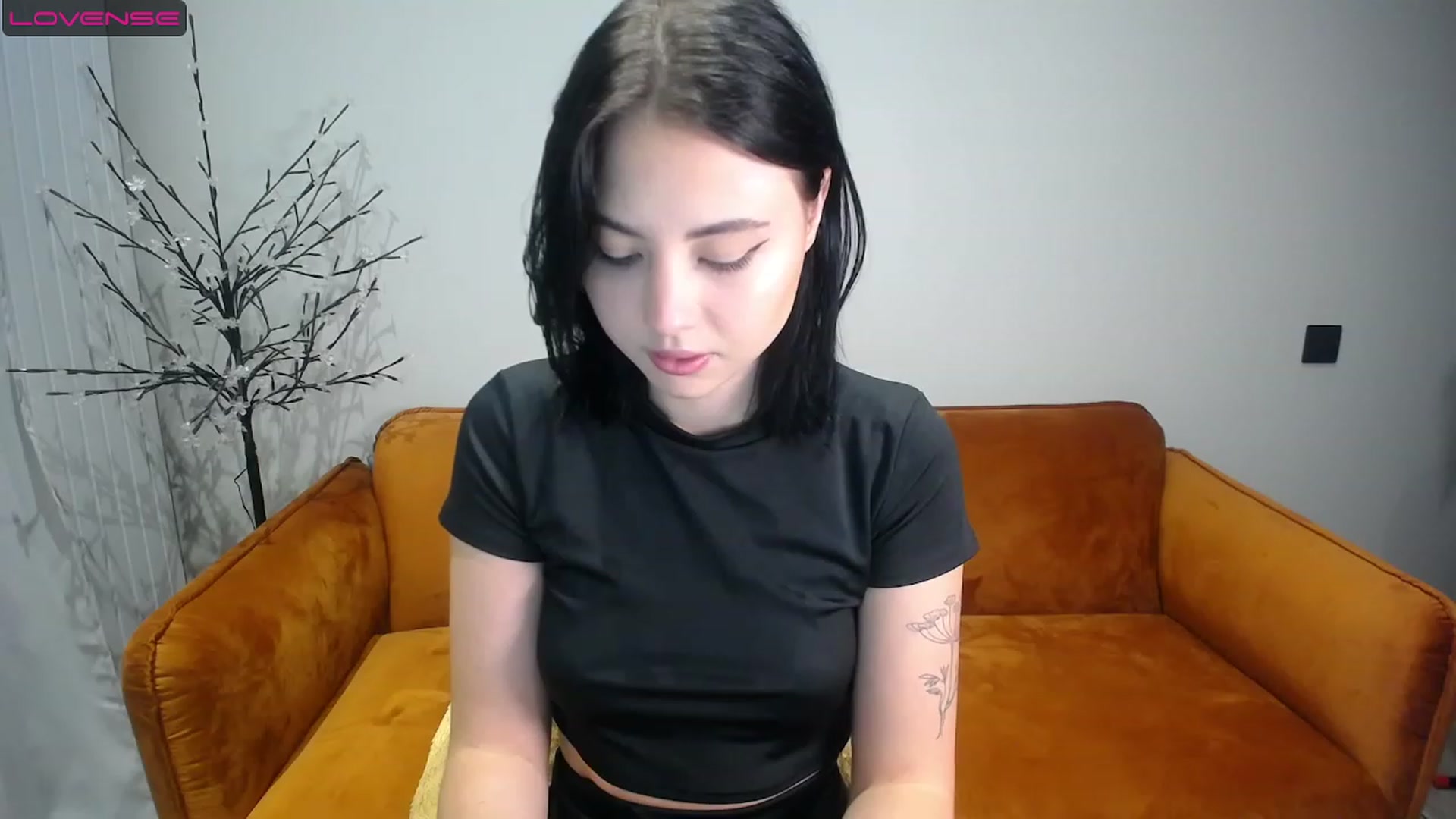 Gallery image thumbnail from StacySun's myfreecams stream on, 06/12/2023, 23:29 image 4 of 20