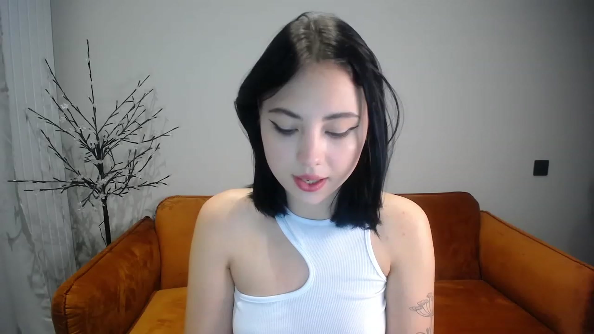 Gallery image thumbnail from StacySun's myfreecams stream on, 06/13/2023, 22:56 image 17 of 20