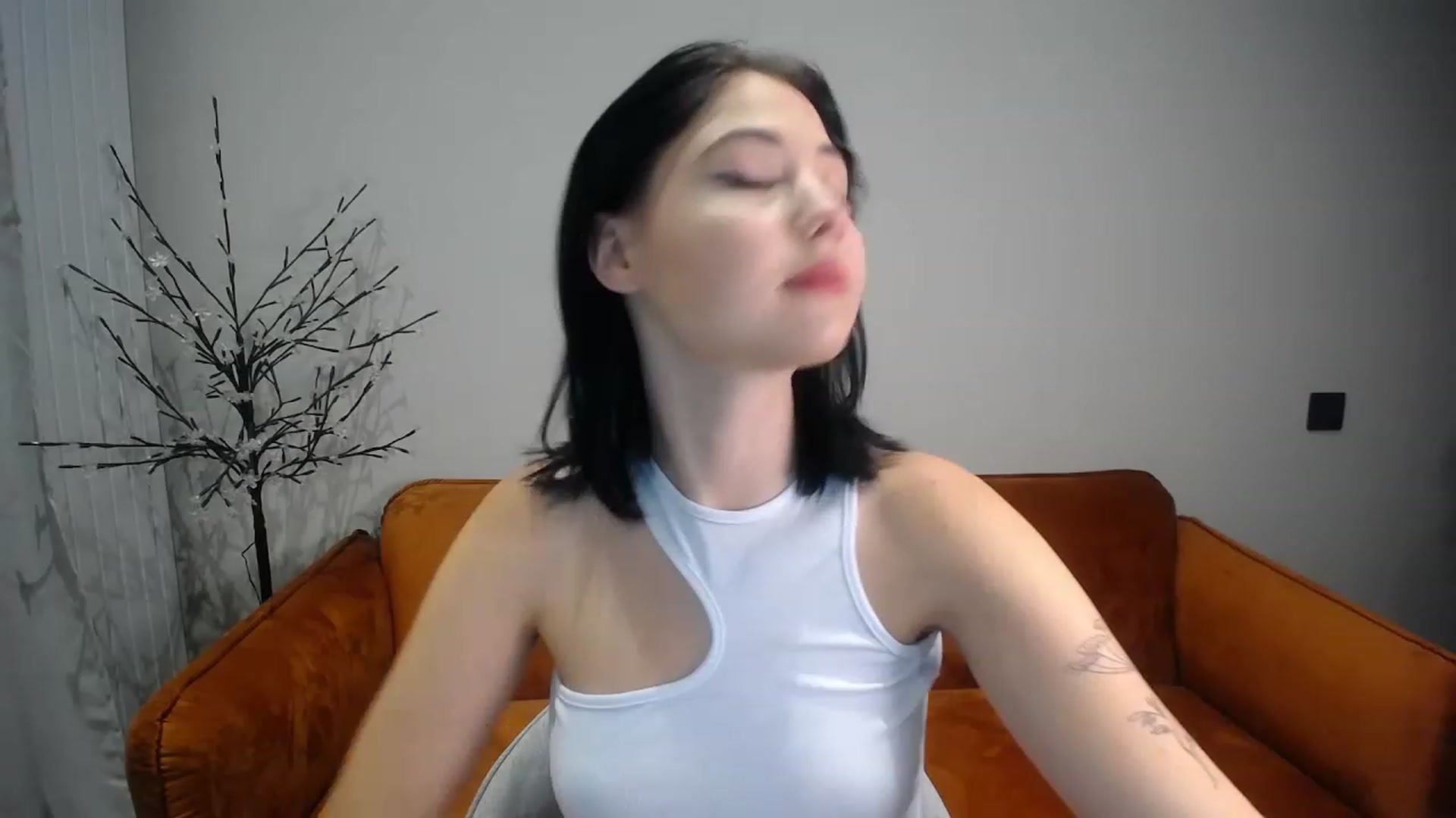 Gallery image thumbnail from StacySun's myfreecams stream on, 06/13/2023, 22:56 image 16 of 20