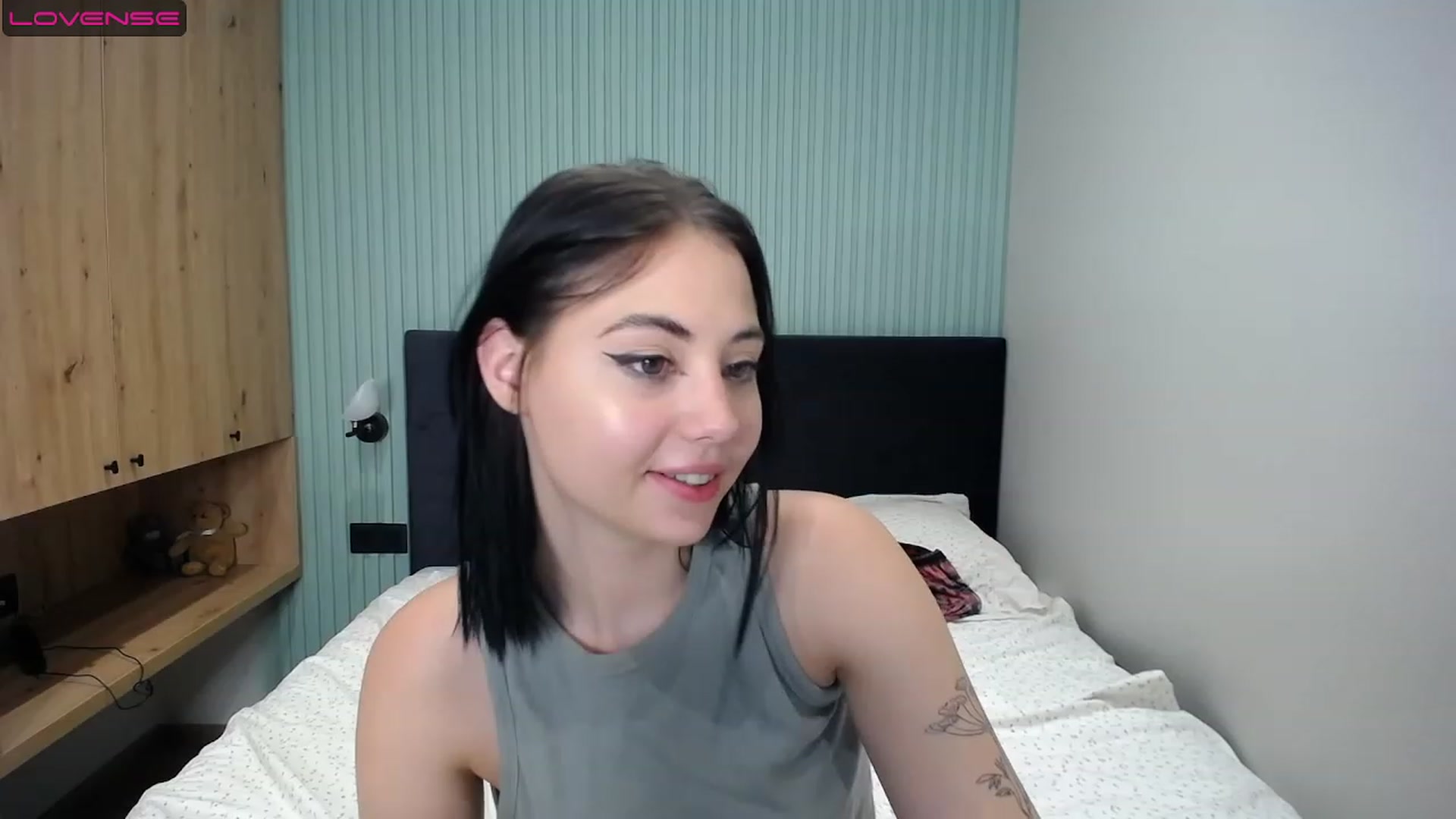 Gallery image thumbnail from StacySun's myfreecams stream on, 07/03/2023, 23:36 image 16 of 20