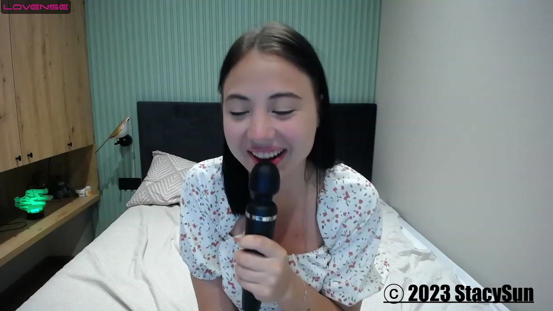 Gallery image thumbnail from StacySun's myfreecams stream on, 07/20/2023, 23:11 image 18 of 20