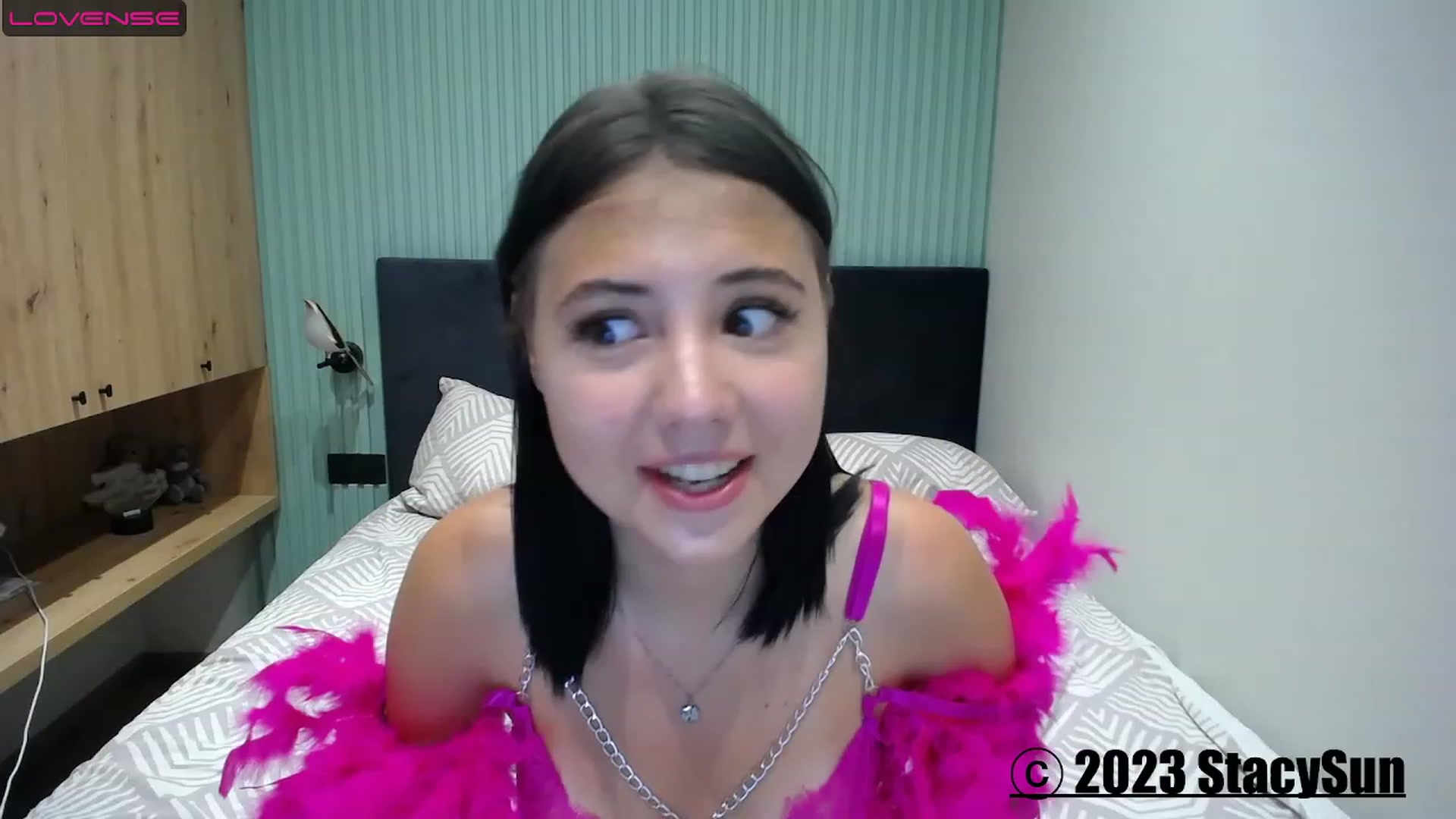 Gallery image thumbnail from StacySun's myfreecams stream on, 08/03/2023, 22:42 image 8 of 20