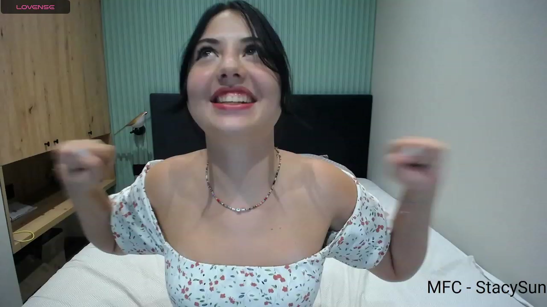 Gallery image thumbnail from StacySun's myfreecams stream on, 08/30/2023, 22:51 image 17 of 20