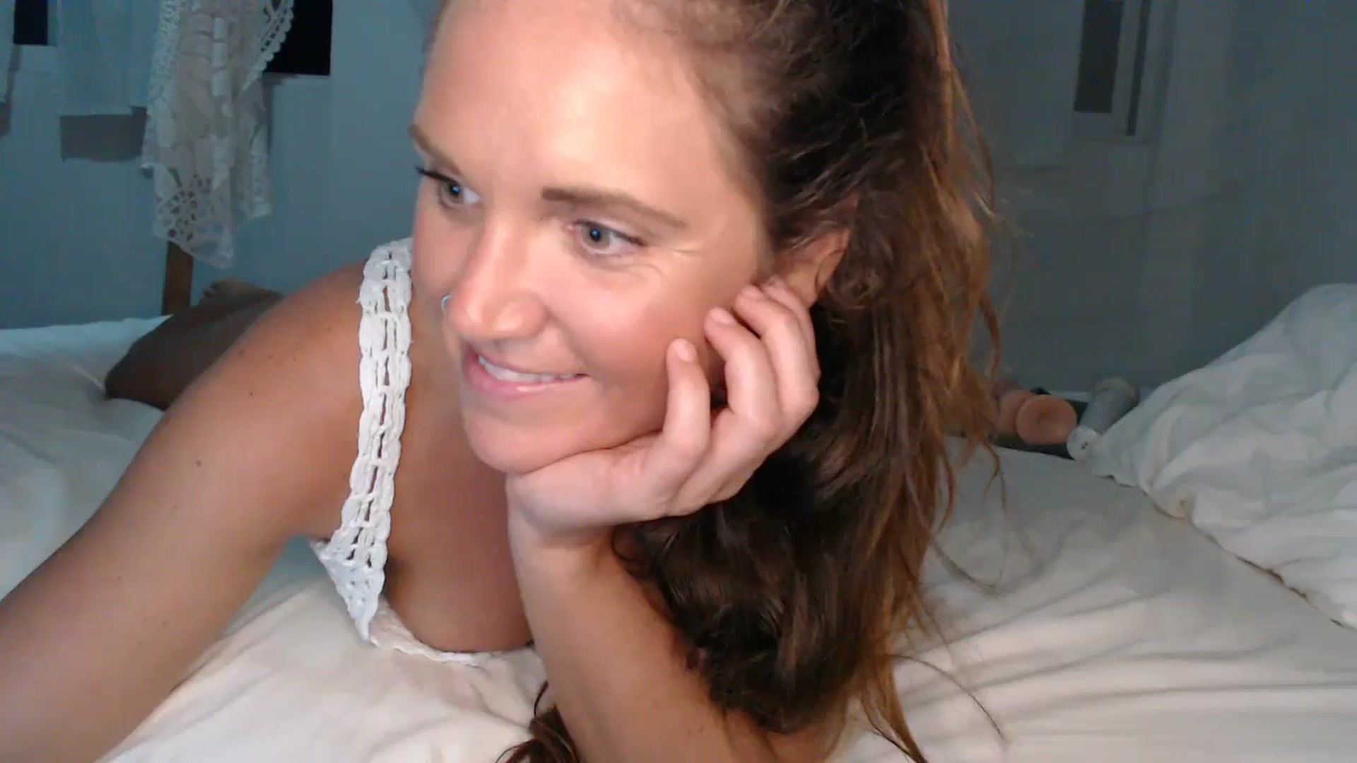 Gallery image thumbnail from StacySunshine's myfreecams stream on, 05/29/2024, 02:35 image 17 of 20