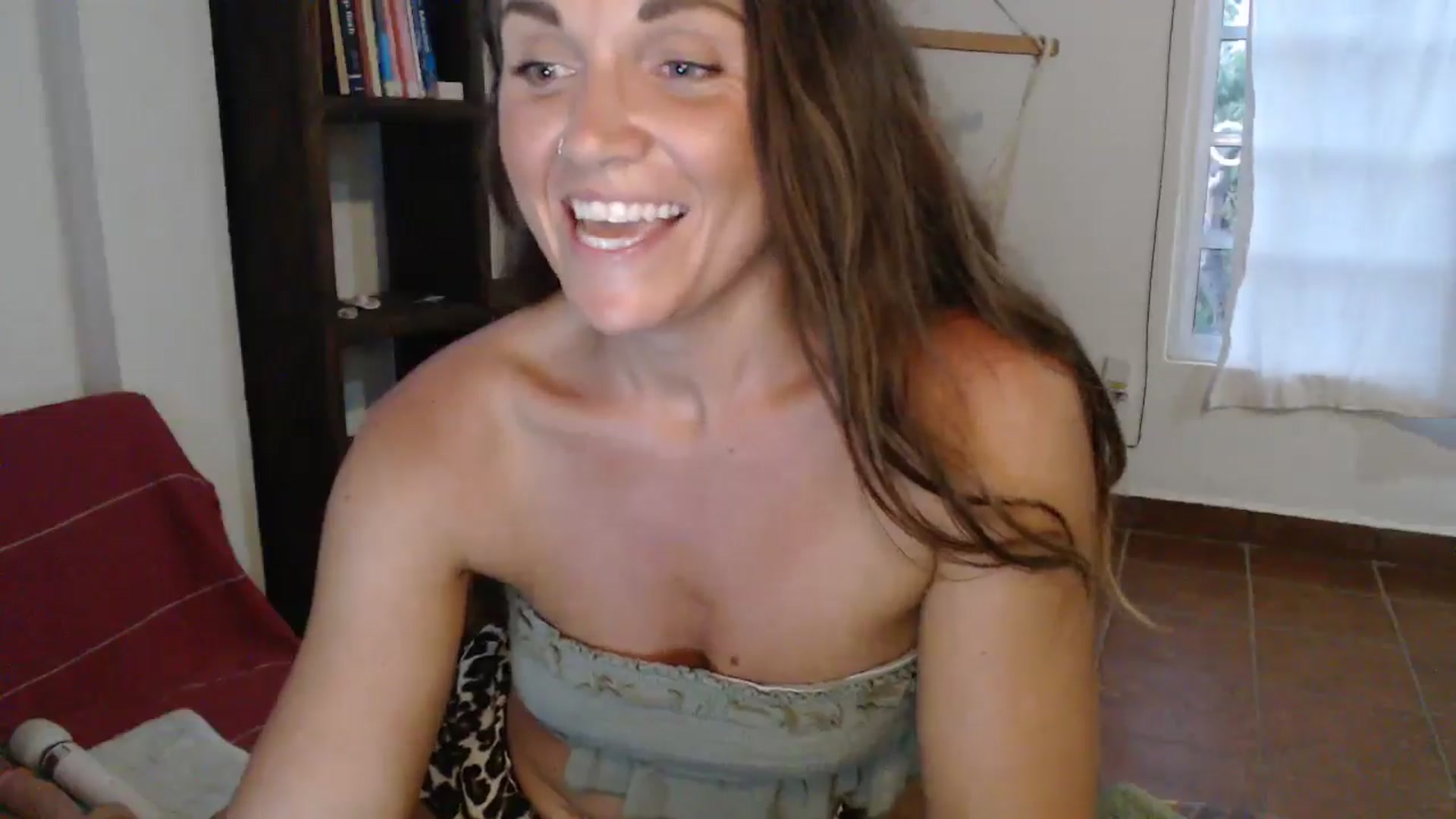 Gallery image thumbnail from StacySunshine's myfreecams stream on, 06/04/2024, 01:17 image 18 of 20