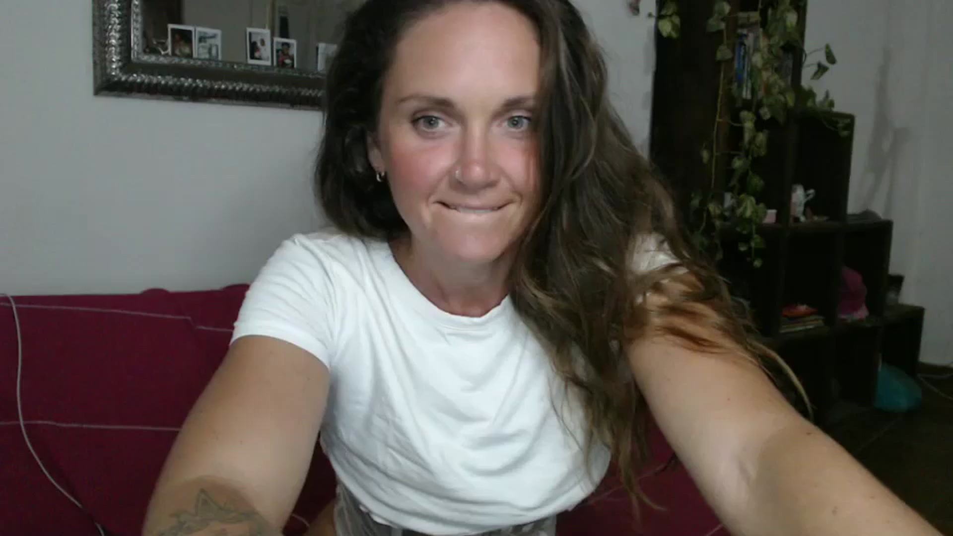 Gallery image thumbnail from StacySunshine's myfreecams stream on, 09/09/2025, 02:35 image 14 of 20