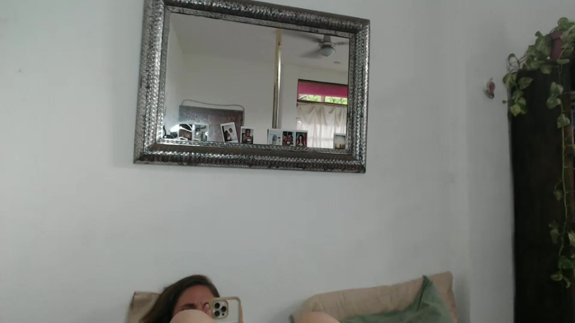 Gallery image thumbnail from StacySunshine's myfreecams stream on, 09/12/2025, 23:11 image 17 of 20