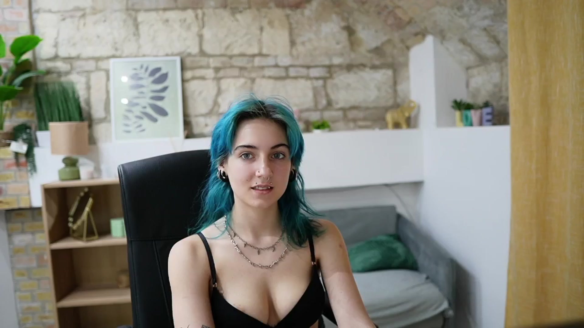 Gallery image thumbnail from Stacy__x3's myfreecams stream on, 03/04/2026, 15:47 image 17 of 20