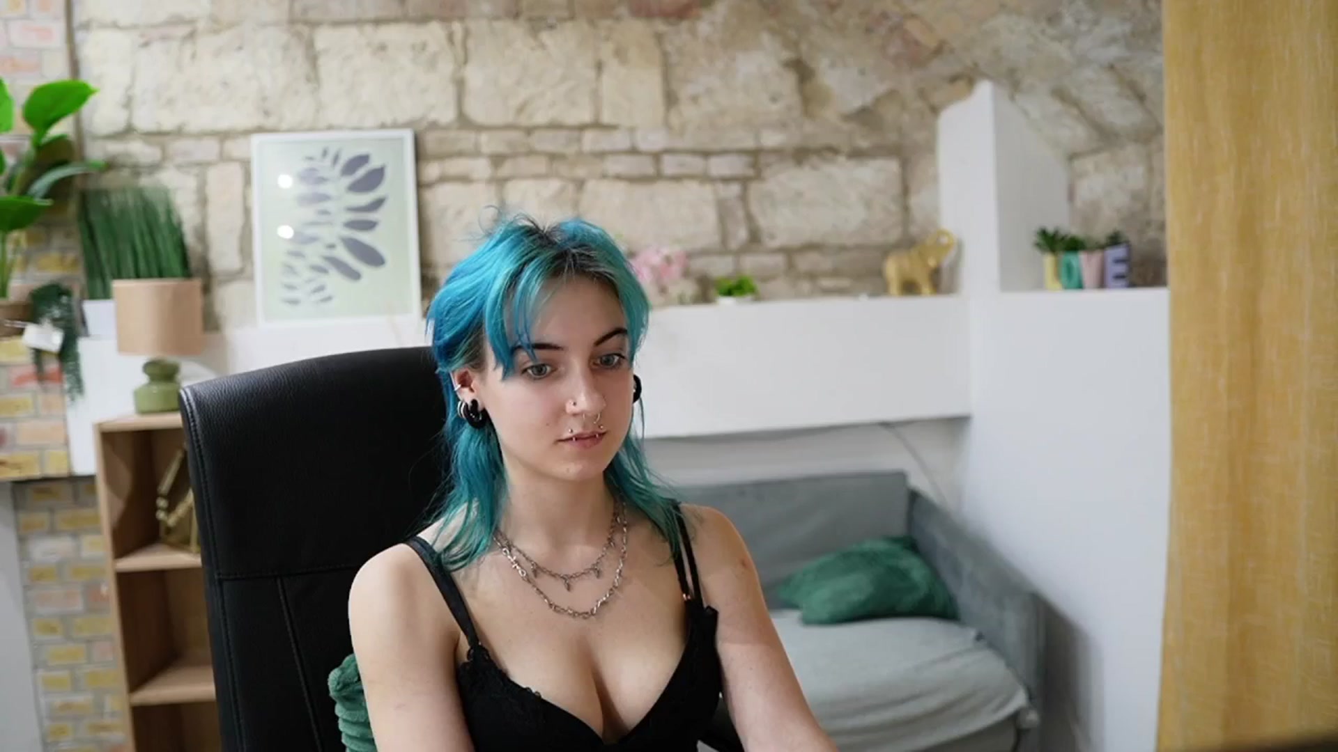 Gallery image thumbnail from Stacy__x3's myfreecams stream on, 03/04/2026, 16:56 image 12 of 20