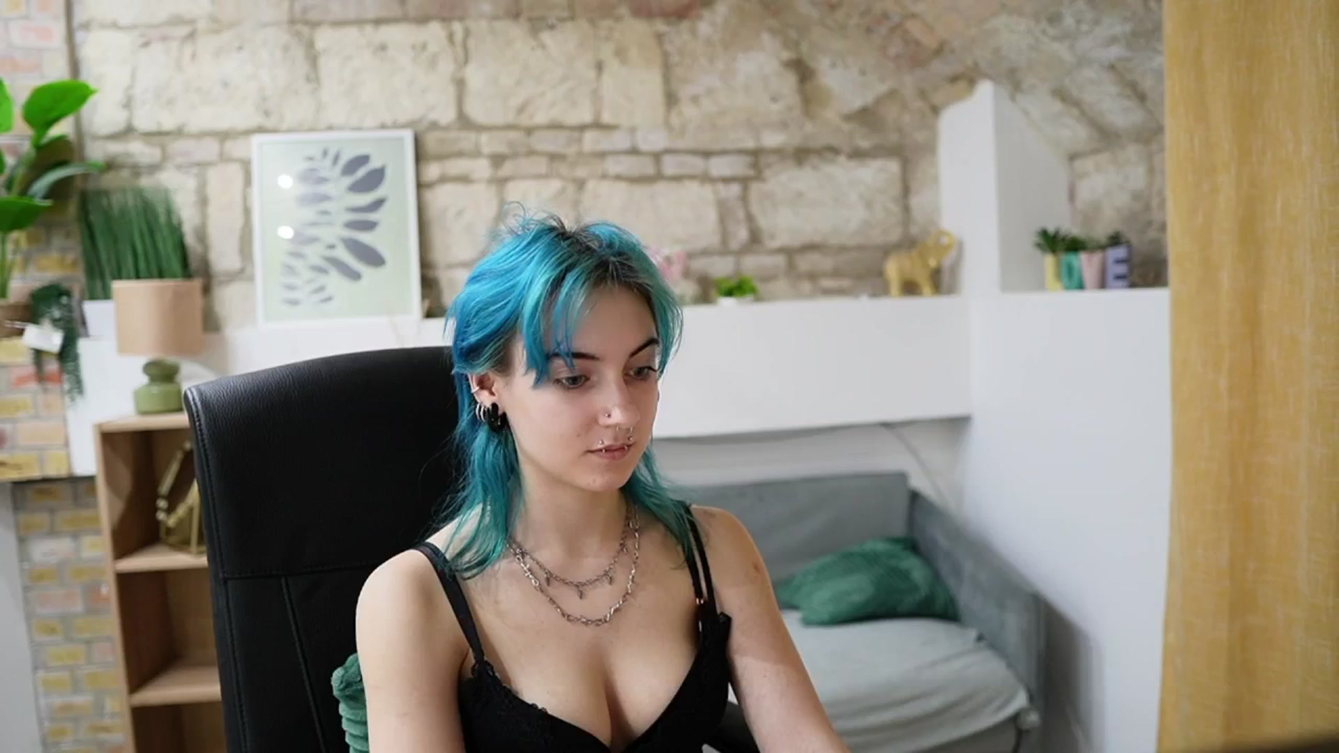 Gallery image thumbnail from Stacy__x3's myfreecams stream on, 03/04/2026, 16:56 image 14 of 20