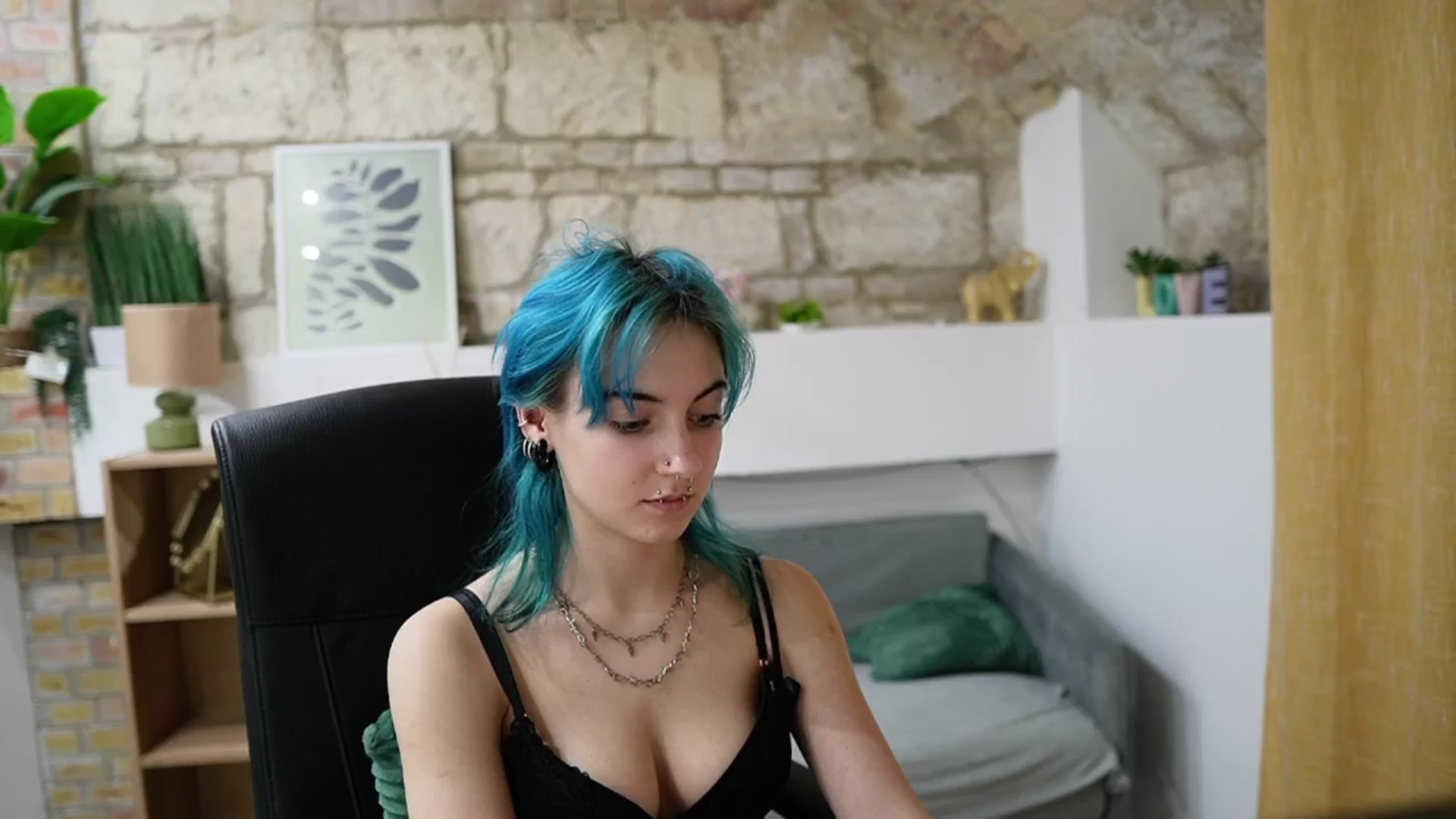 Gallery image thumbnail from Stacy__x3's myfreecams stream on, 03/04/2026, 16:56 image 16 of 20