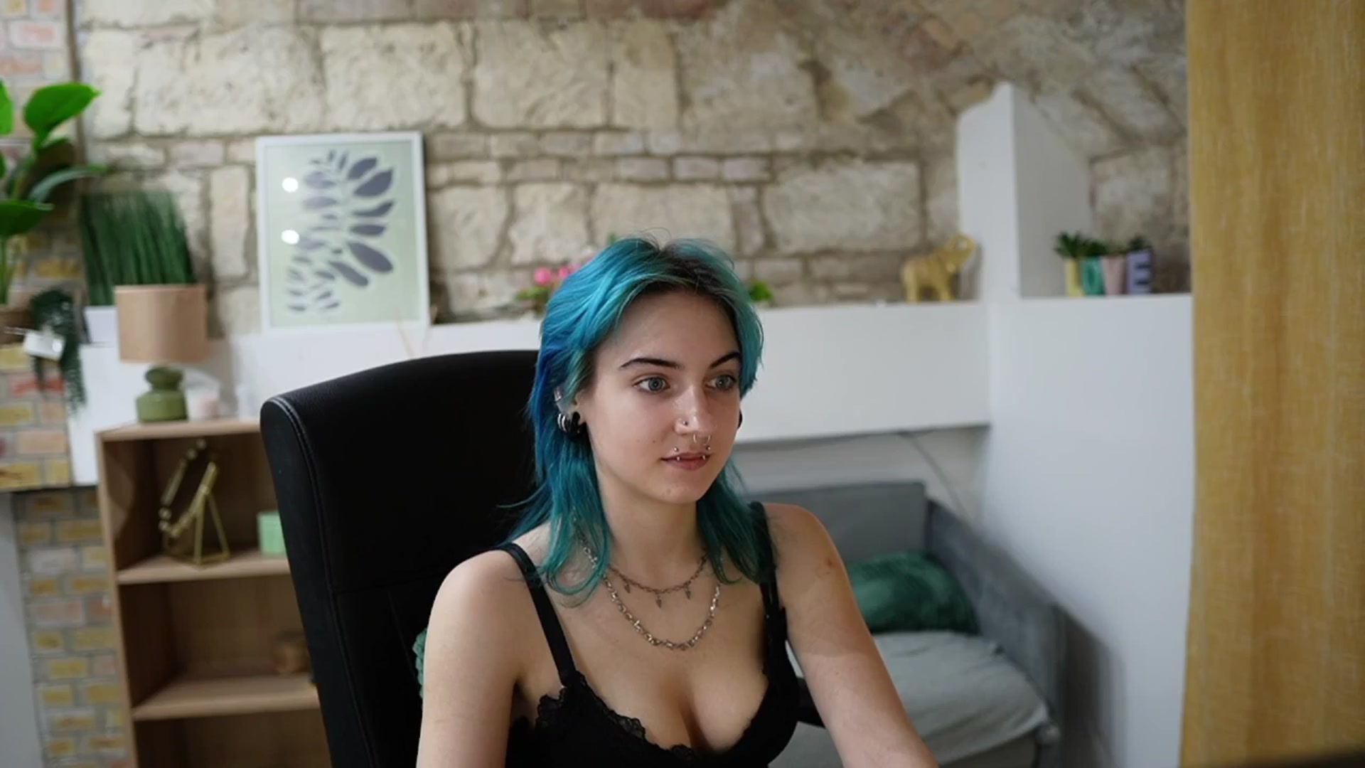 Gallery image thumbnail from Stacy__x3's myfreecams stream on, 03/04/2026, 19:12 image 13 of 20