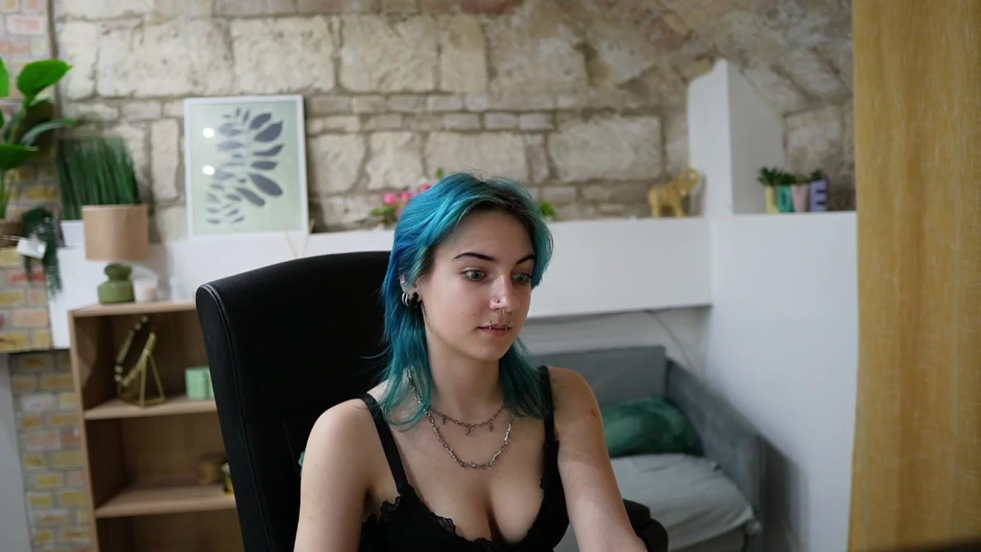 Gallery image thumbnail from Stacy__x3's myfreecams stream on, 03/04/2026, 19:12 image 16 of 20