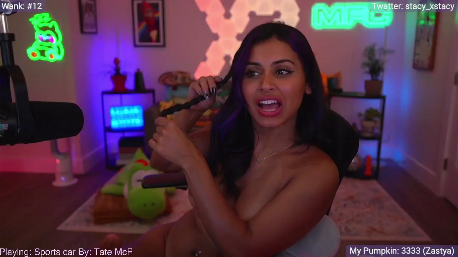 Gallery image thumbnail from Stacy_x3's myfreecams stream on, 11/05/2025, 07:18 image 18 of 20
