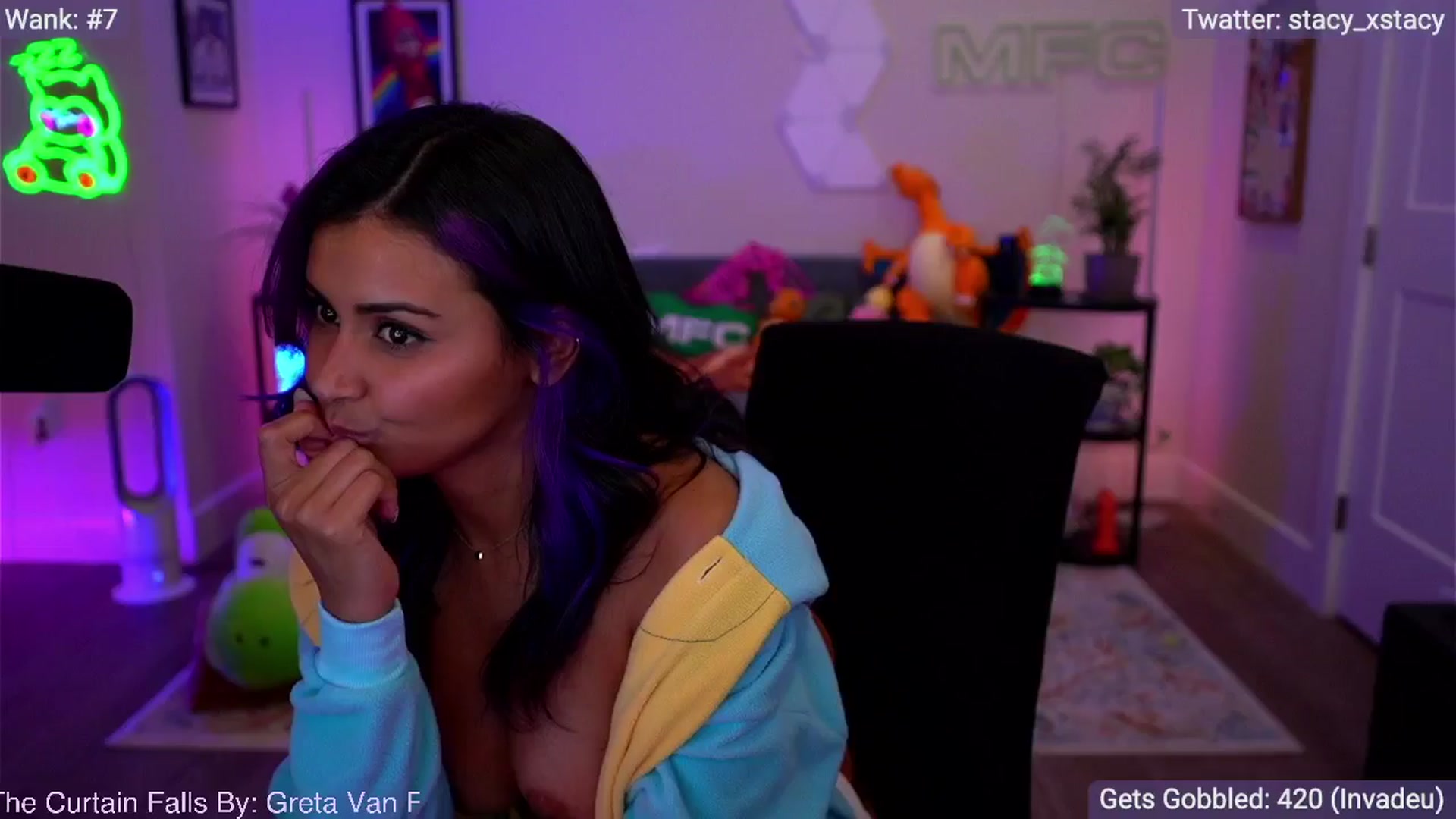 Gallery image thumbnail from Stacy_x3's myfreecams stream on, 11/19/2025, 05:52 image 17 of 20