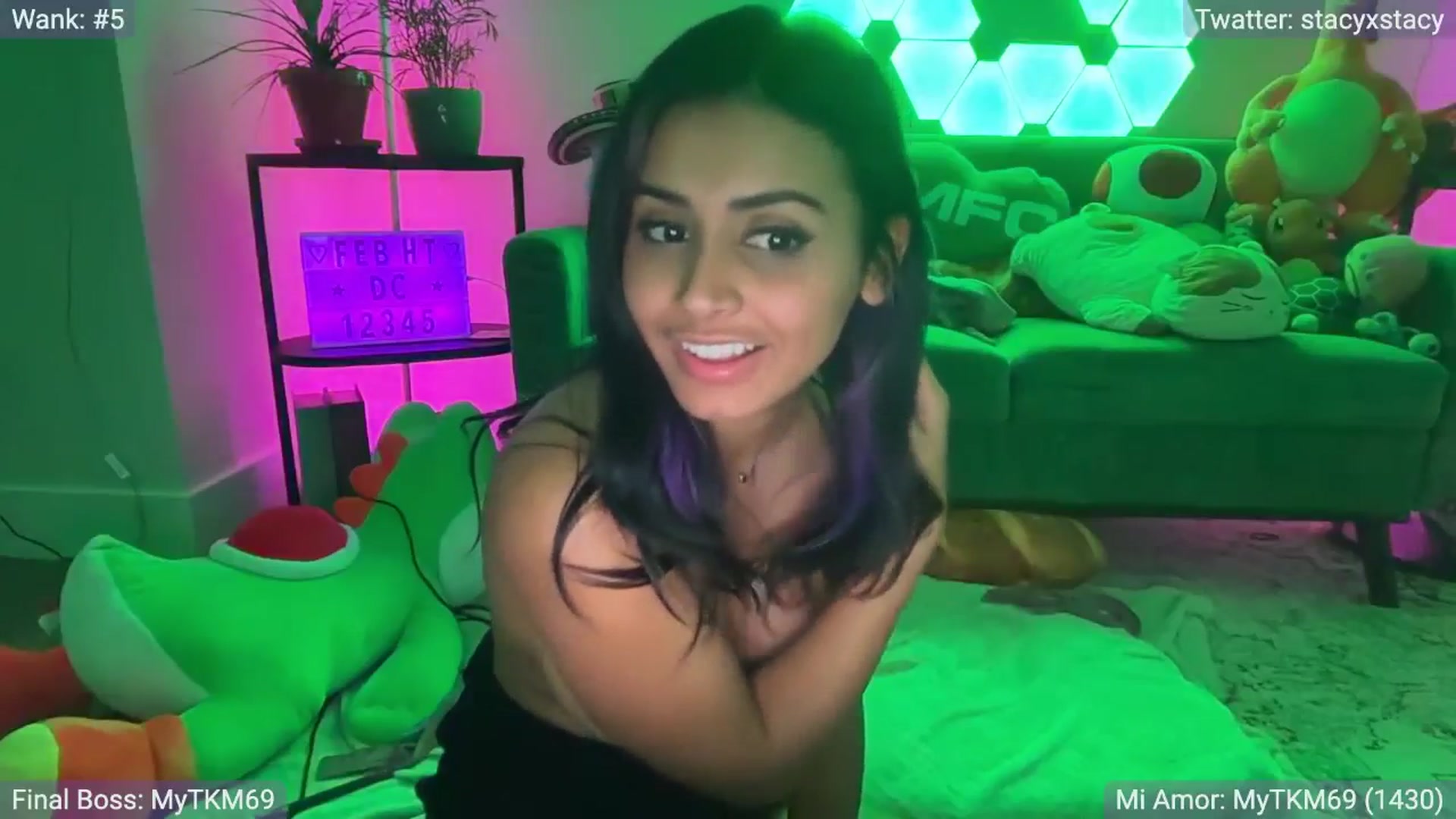 Gallery image thumbnail from Stacy_x3's myfreecams stream on, 02/08/2026, 10:56 image 19 of 20