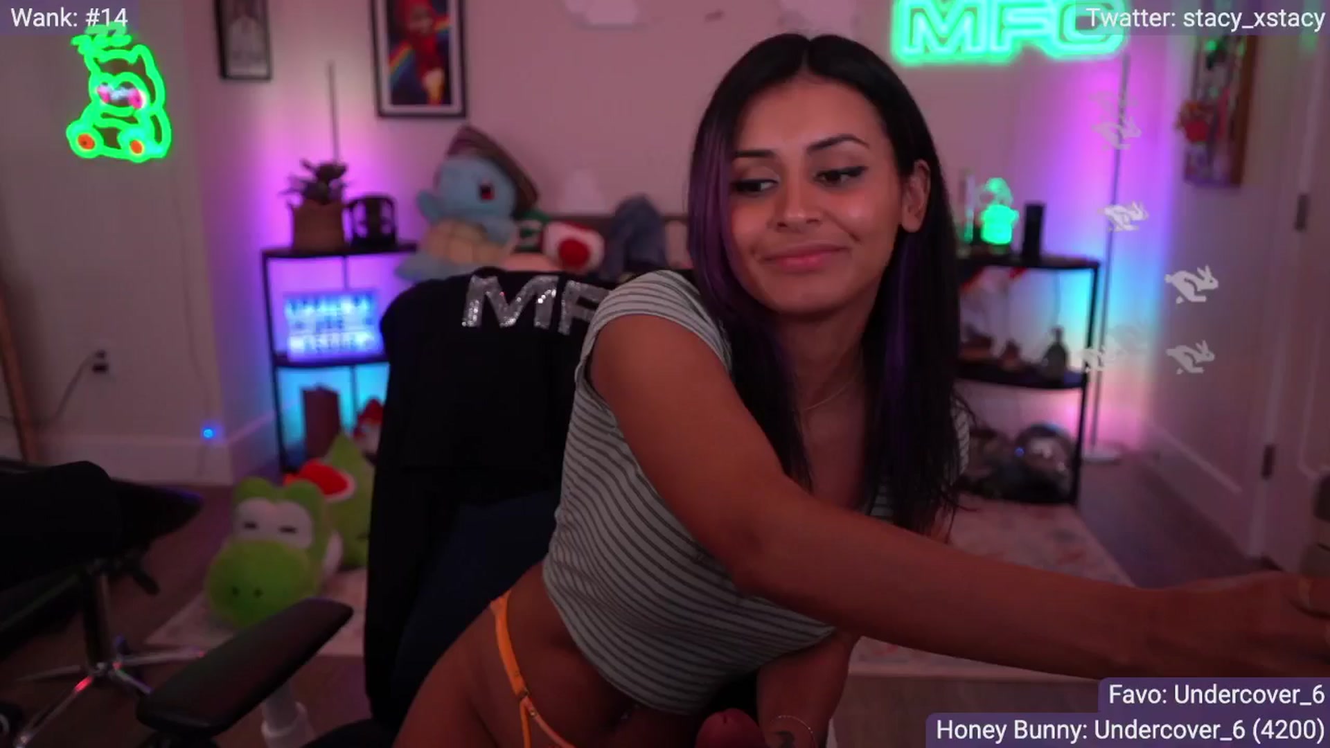 Gallery image thumbnail from Stacy_x3's myfreecams stream on, 04/19/2026, 05:19 image 4 of 20