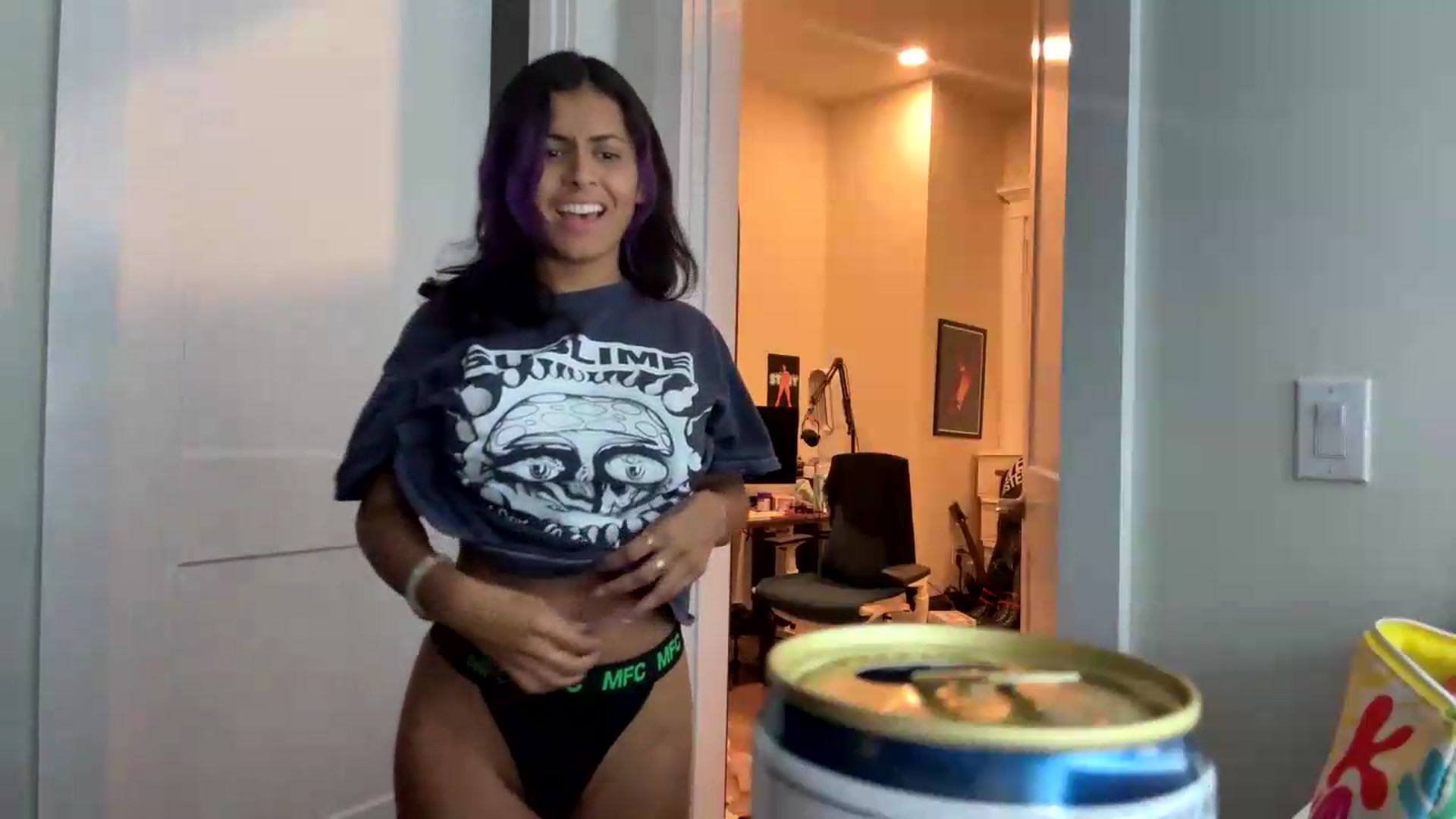 Gallery image thumbnail from Stacy_x3's myfreecams stream on, 05/18/2026, 05:03 image 2 of 20