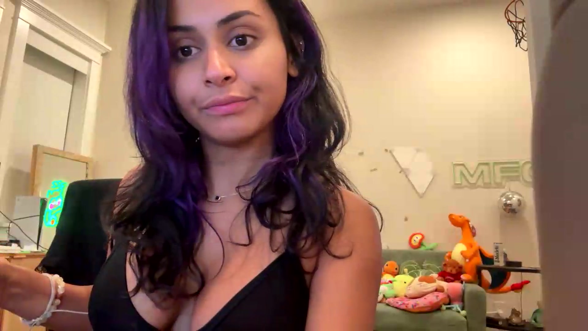 Gallery image thumbnail from Stacy_x3's myfreecams stream on, 05/18/2026, 05:03 image 6 of 20