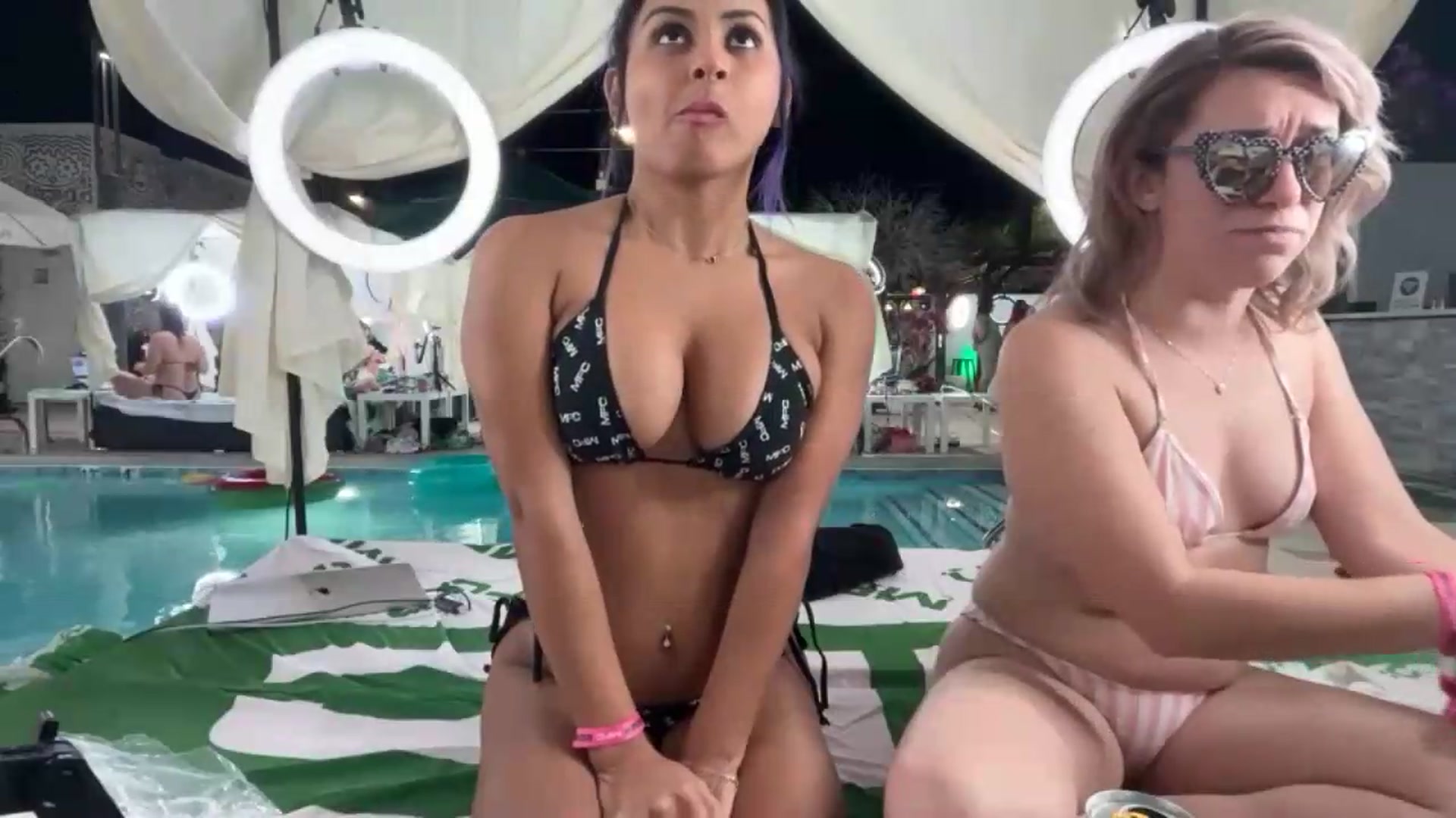 Gallery image thumbnail from Stacy_x3's myfreecams stream on, 05/19/2026, 05:29 image 13 of 20
