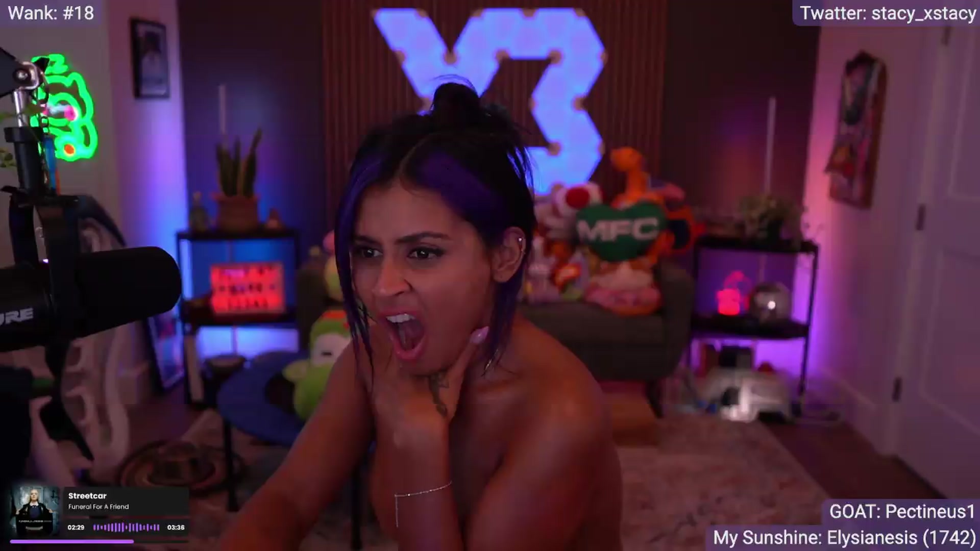 Gallery image thumbnail from Stacy_x3's myfreecams stream on, 07/16/2026, 11:53 image 12 of 20