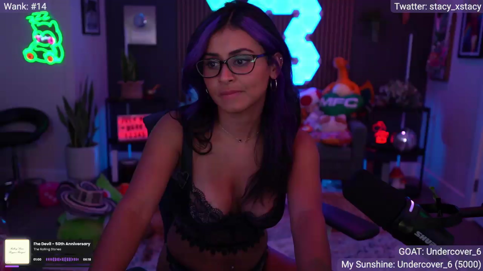 Gallery image thumbnail from Stacy_x3's myfreecams stream on, 07/30/2026, 08:54 image 17 of 20