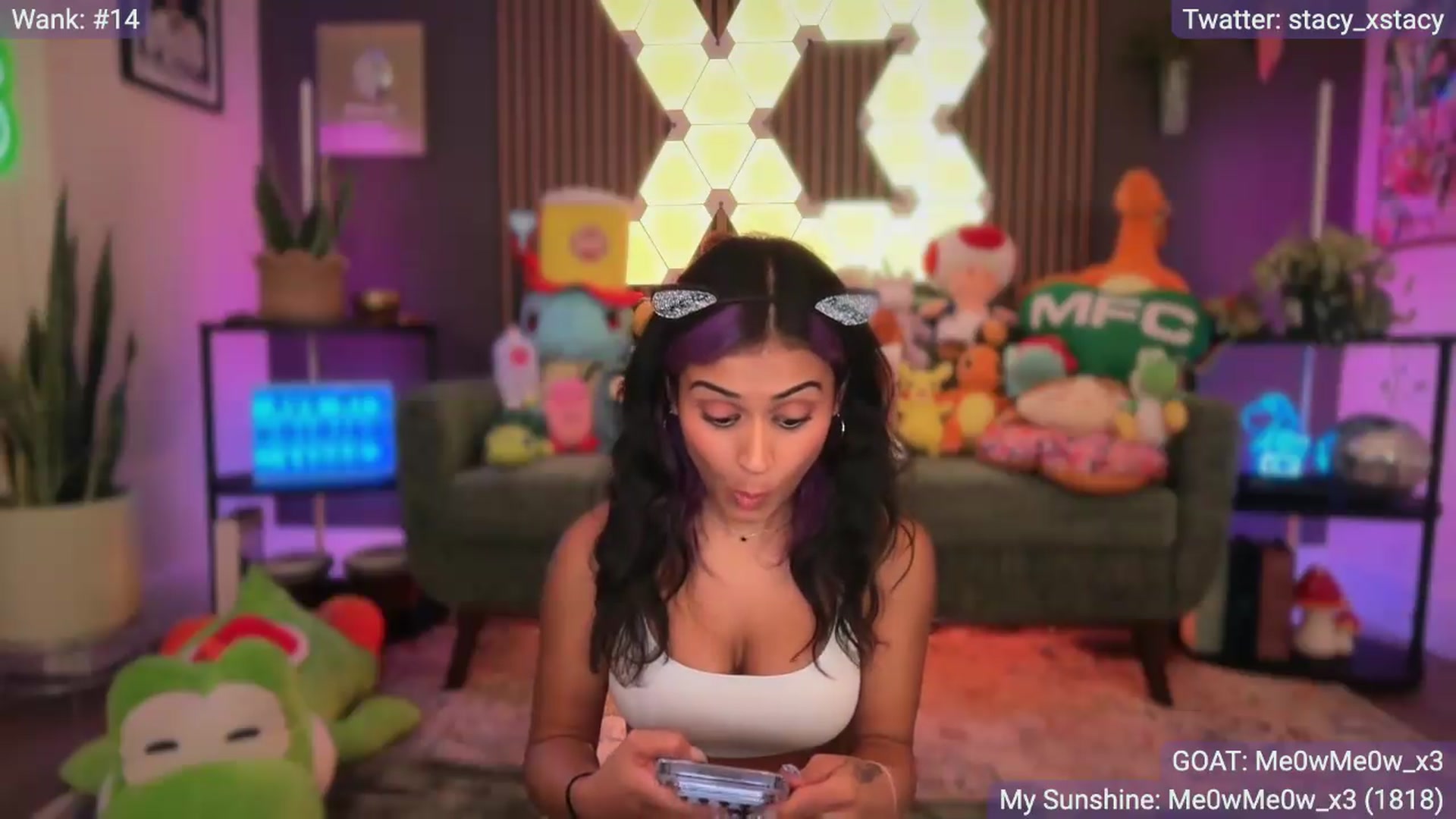 Gallery image thumbnail from Stacy_x3's myfreecams stream on, 08/09/2026, 08:43 image 12 of 20