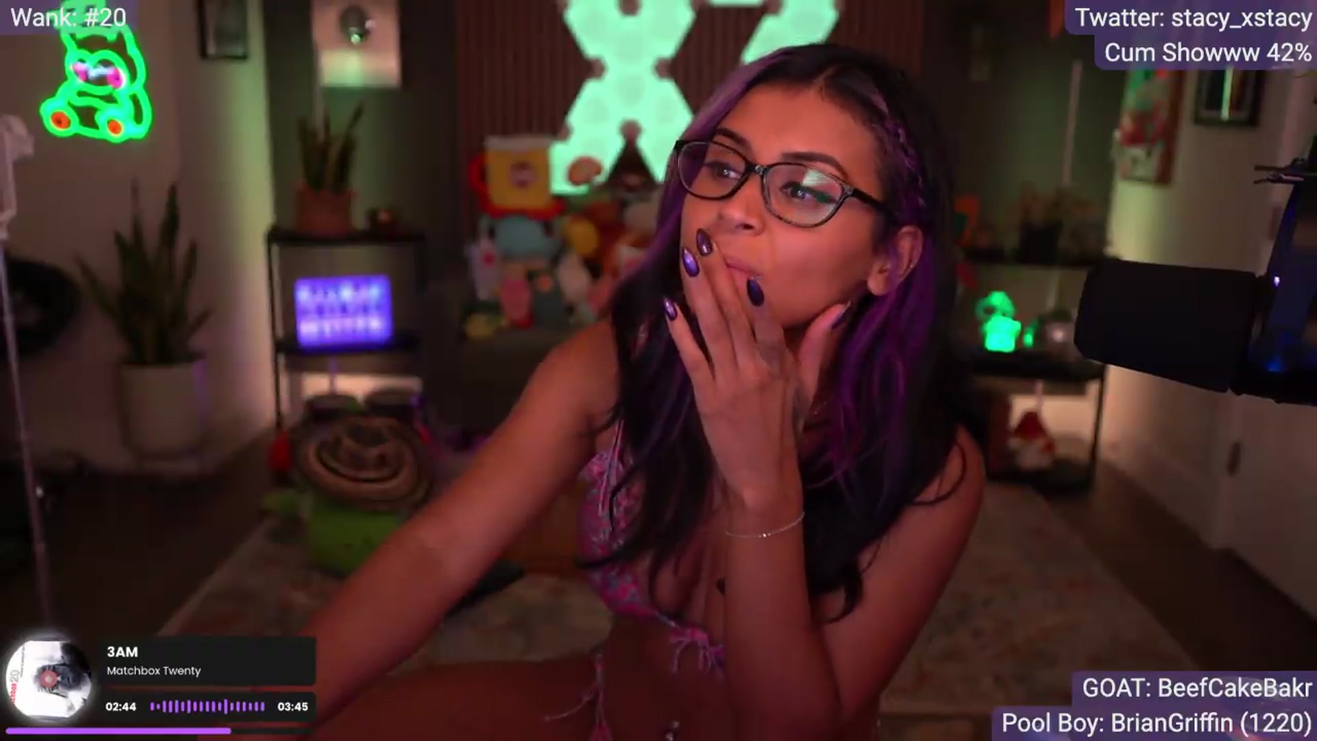 Gallery image thumbnail from Stacy_x3's myfreecams stream on, 08/28/2026, 07:04 image 19 of 20