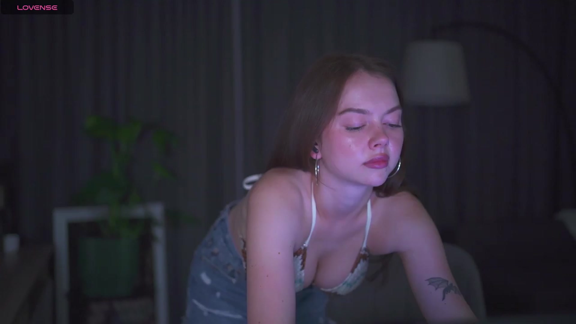 Gallery image thumbnail from Stacymeeow's myfreecams stream on, 07/26/2026, 23:40 image 13 of 20