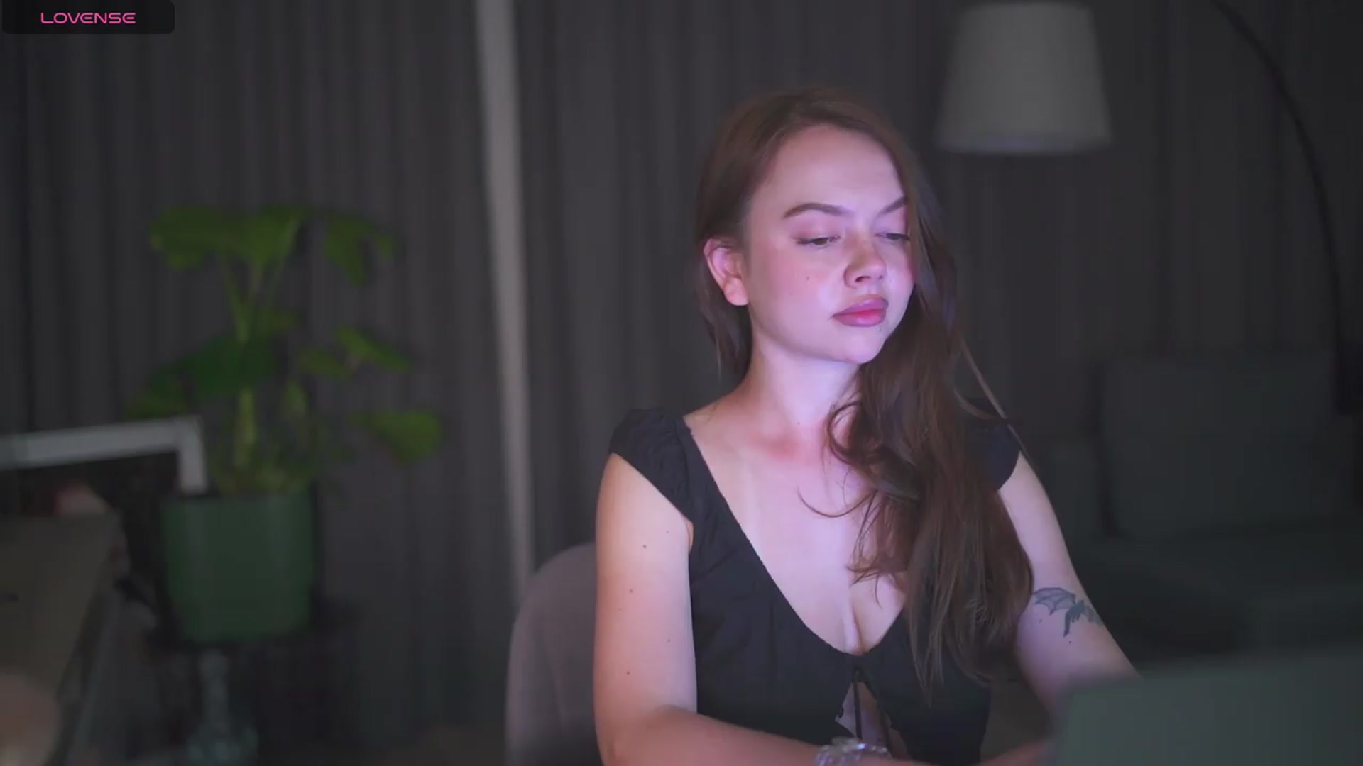 Gallery image thumbnail from Stacymeeow's myfreecams stream on, 08/12/2026, 24:35 image 5 of 20