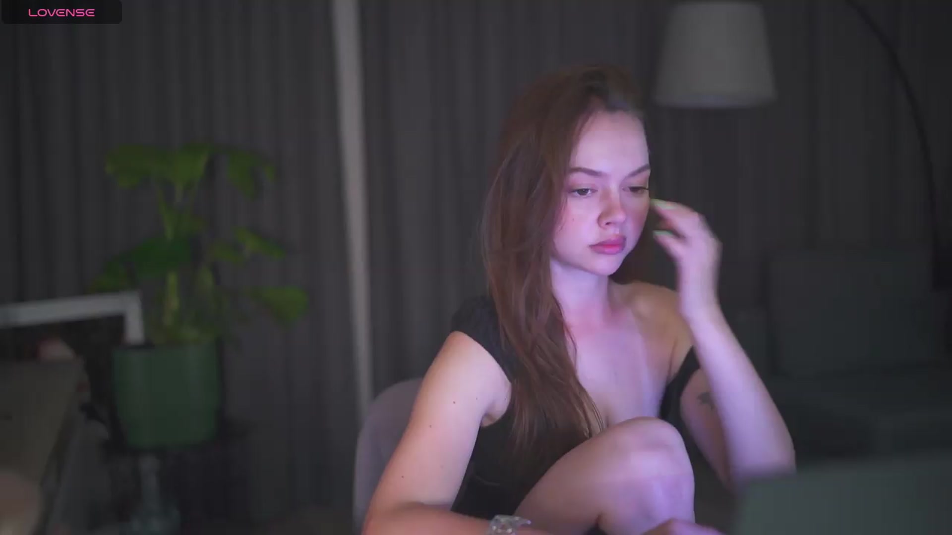 Gallery image thumbnail from Stacymeeow's myfreecams stream on, 08/12/2026, 24:35 image 18 of 20