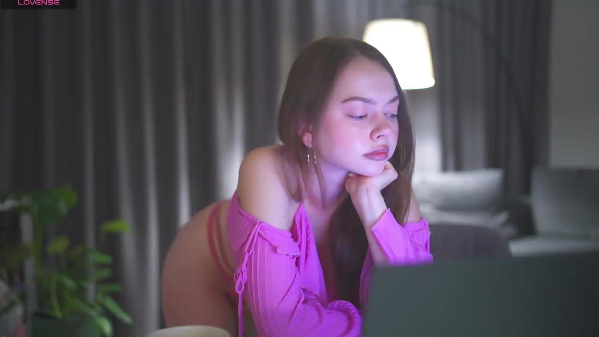 Gallery image thumbnail from Stacymeeow's myfreecams stream on, 08/19/2026, 24:43 image 2 of 20