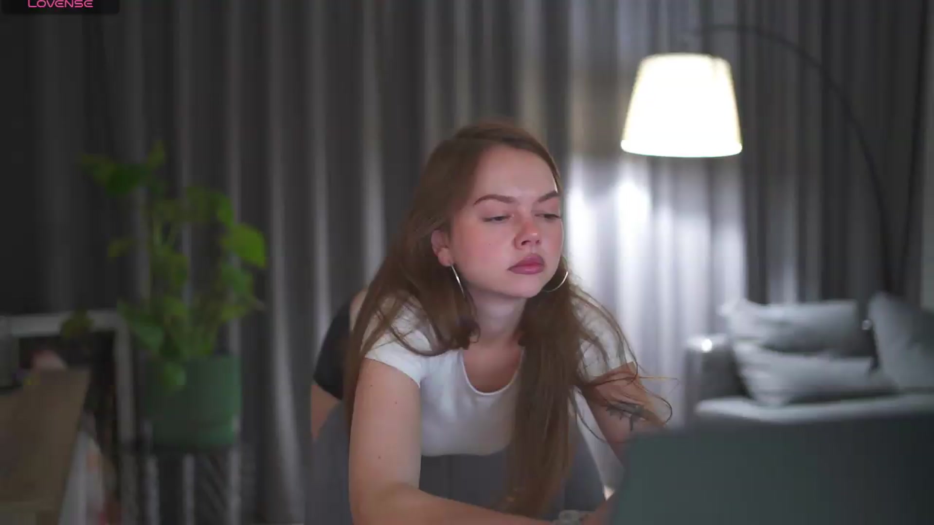 Gallery image thumbnail from Stacymeeow's myfreecams stream on, 08/28/2026, 24:40 image 2 of 20