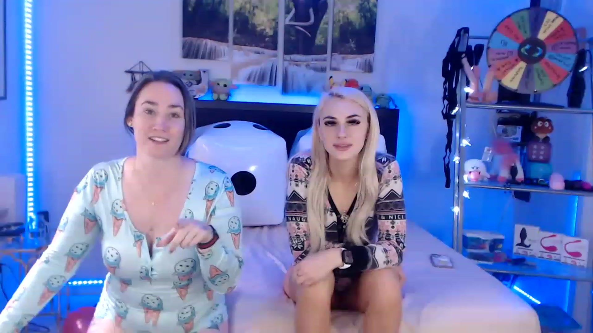 Gallery image thumbnail from Stacywinters's myfreecams stream on, 11/16/2022, 16:55 image 14 of 20