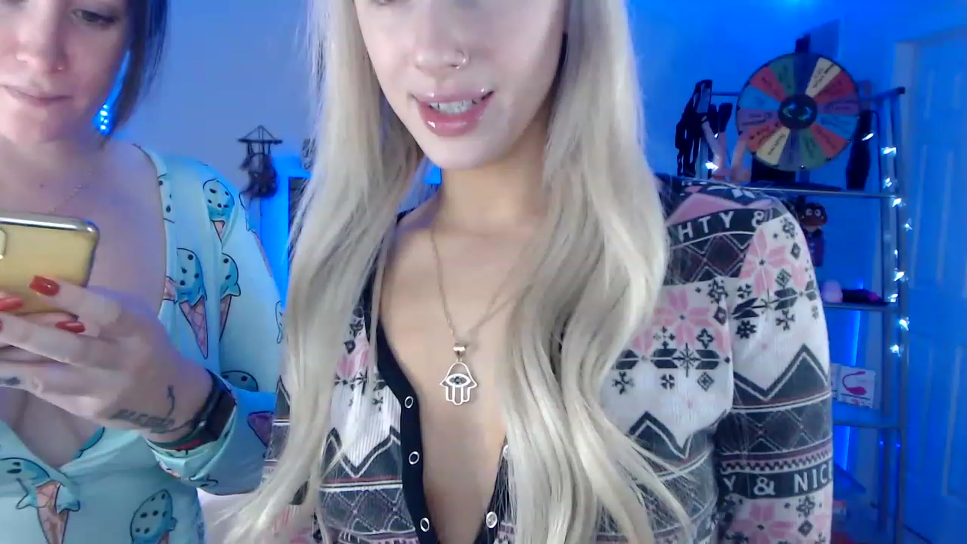 Gallery image thumbnail from Stacywinters's myfreecams stream on, 11/16/2022, 18:11 image 7 of 20