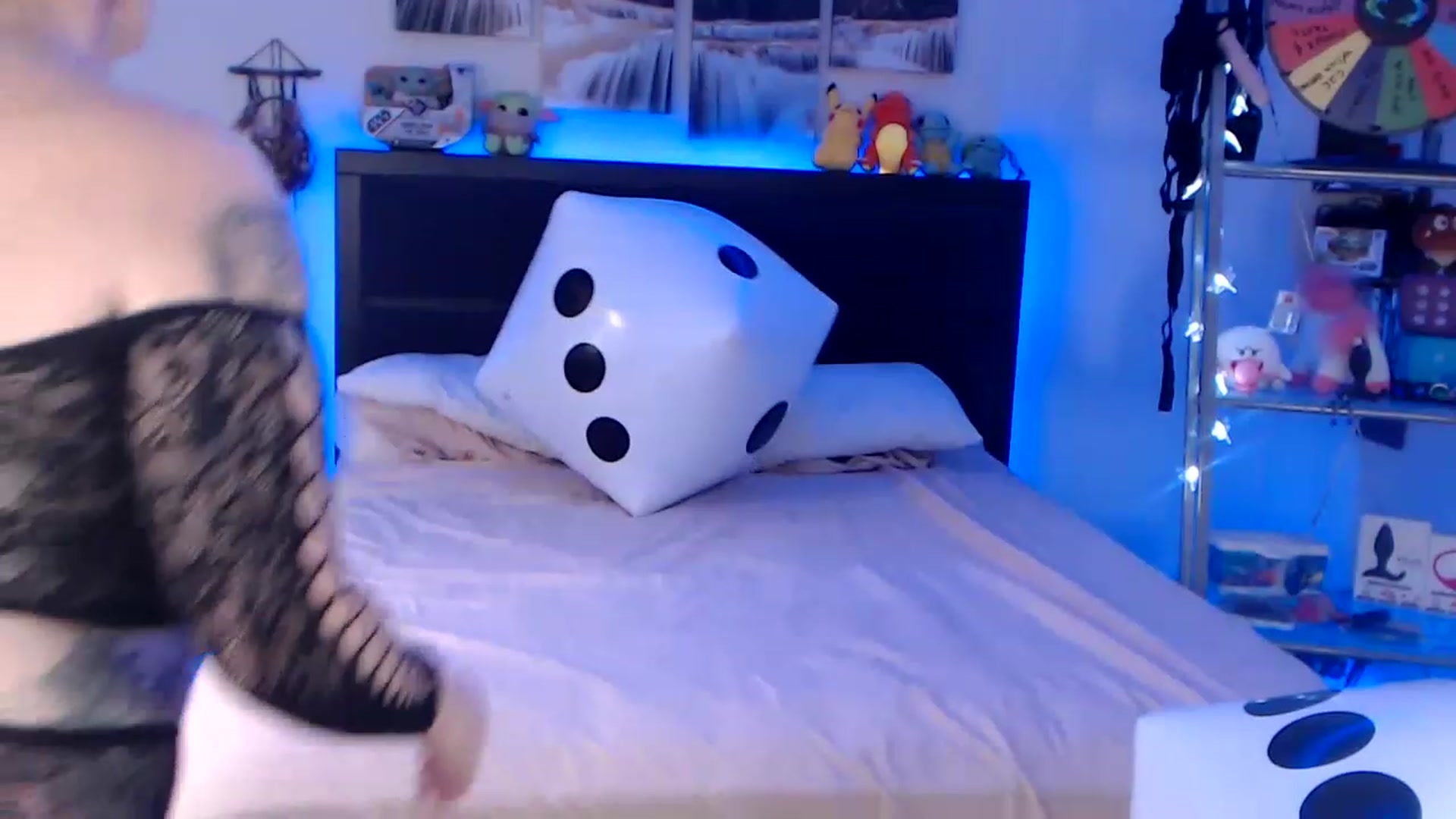 Gallery image thumbnail from Stacywinters's myfreecams stream on, 11/16/2022, 19:21 image 19 of 20