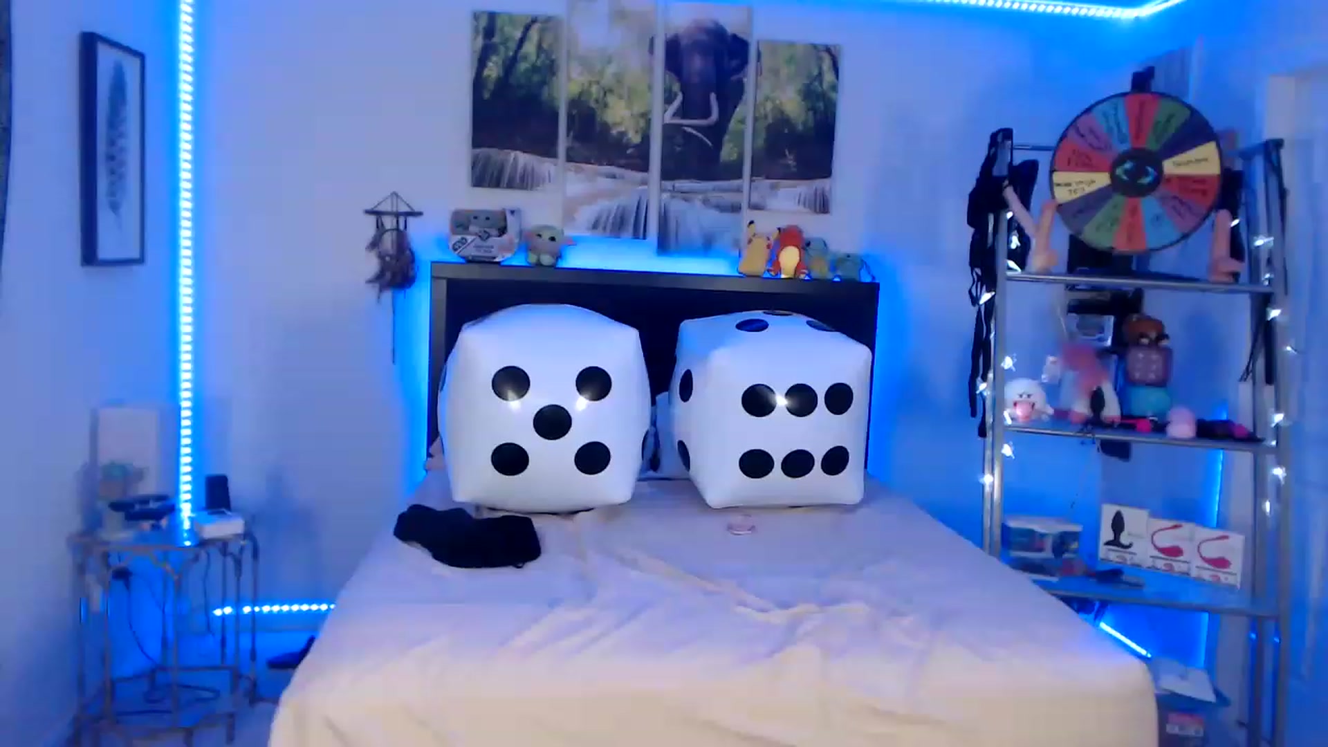 Gallery image thumbnail from Stacywinters's myfreecams stream on, 11/19/2022, 04:10 image 5 of 20