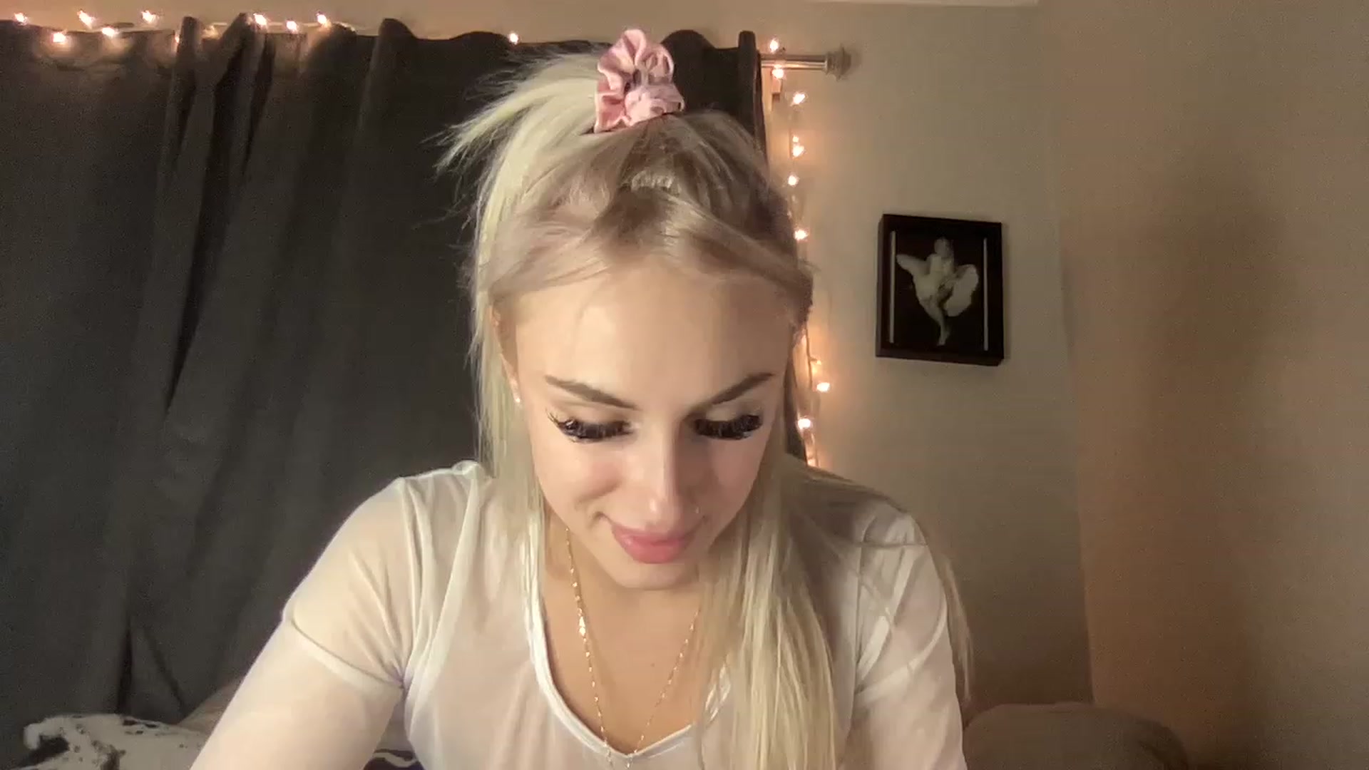 Gallery image thumbnail from Stacywinters's myfreecams stream on, 01/17/2023, 07:22 image 1 of 20